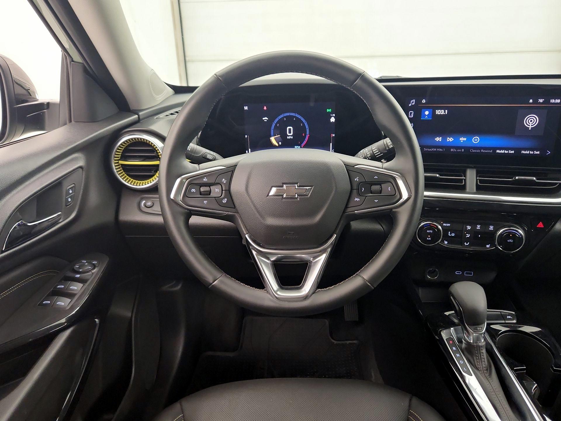 Thumbnail: 2024 Chevrolet Trax - 10