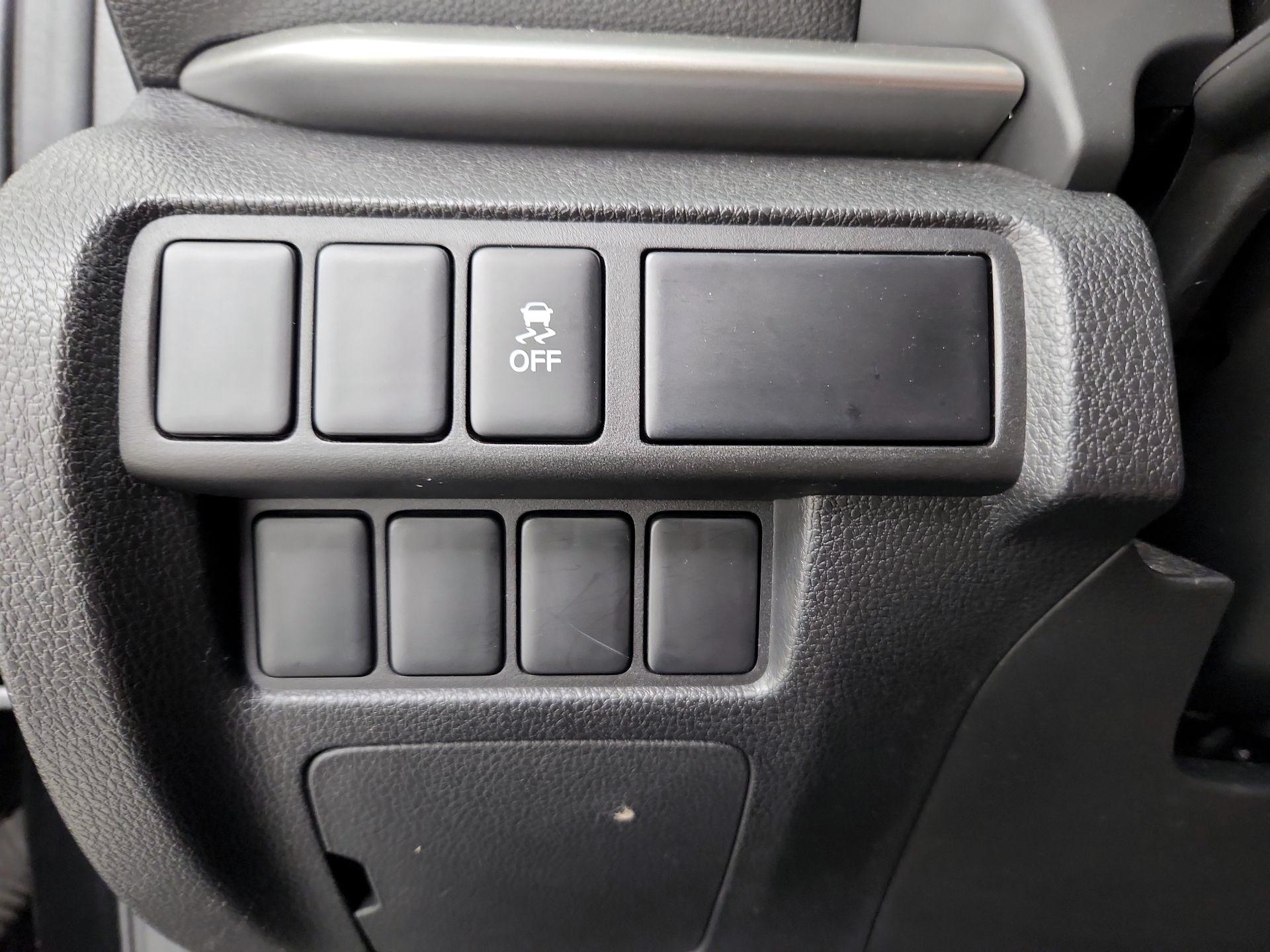 Thumbnail: 2019 Mitsubishi Eclipse Cross - 13
