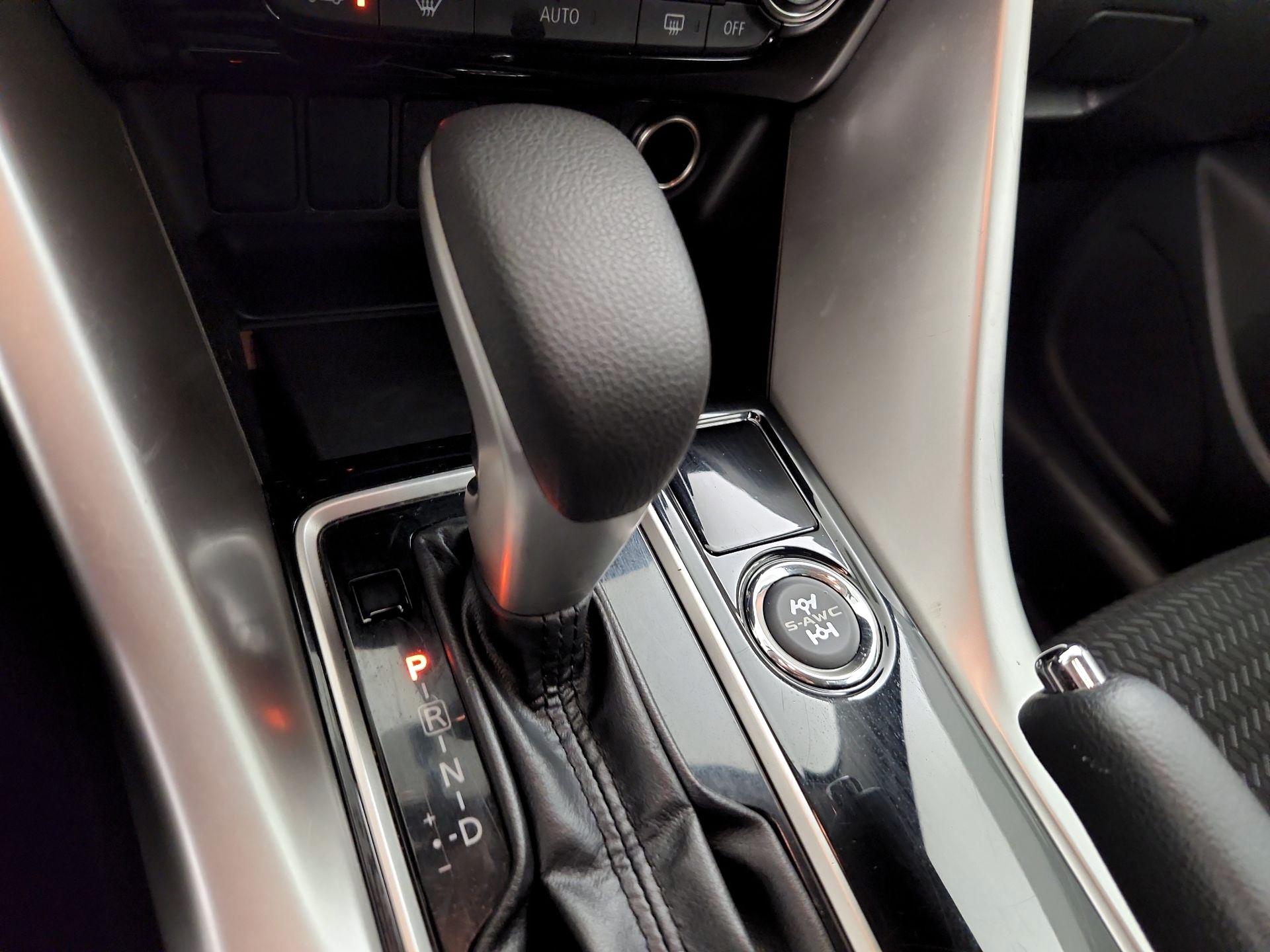Thumbnail: 2019 Mitsubishi Eclipse Cross - 17