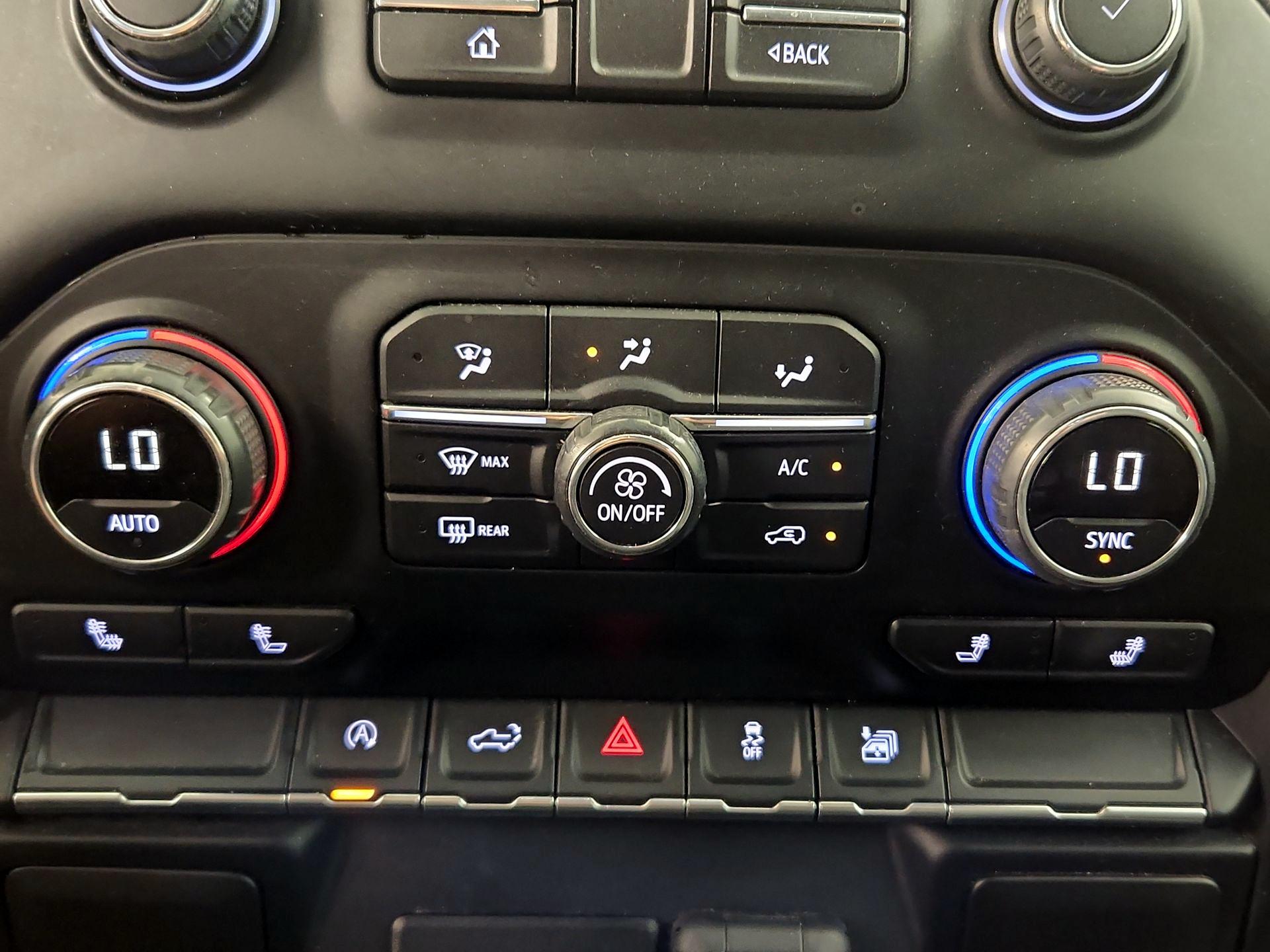 Thumbnail: 2020 Chevrolet Silverado 1500 - 16