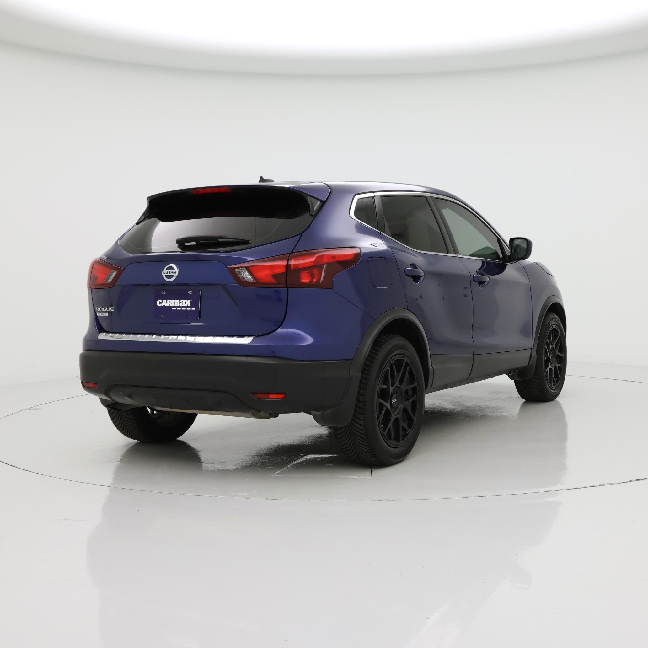 Thumbnail: 2017 Nissan Rogue Sport - 8