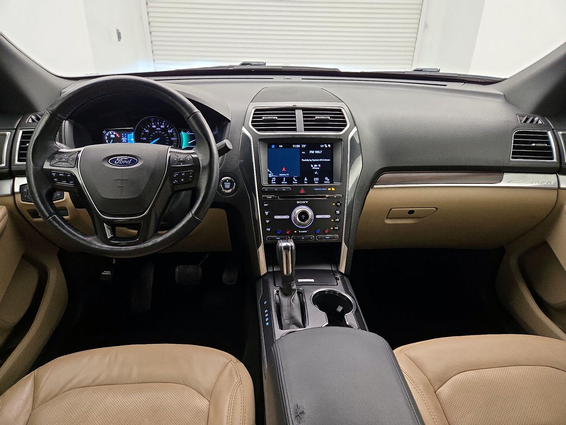 Thumbnail: 2017 Ford Explorer - 9