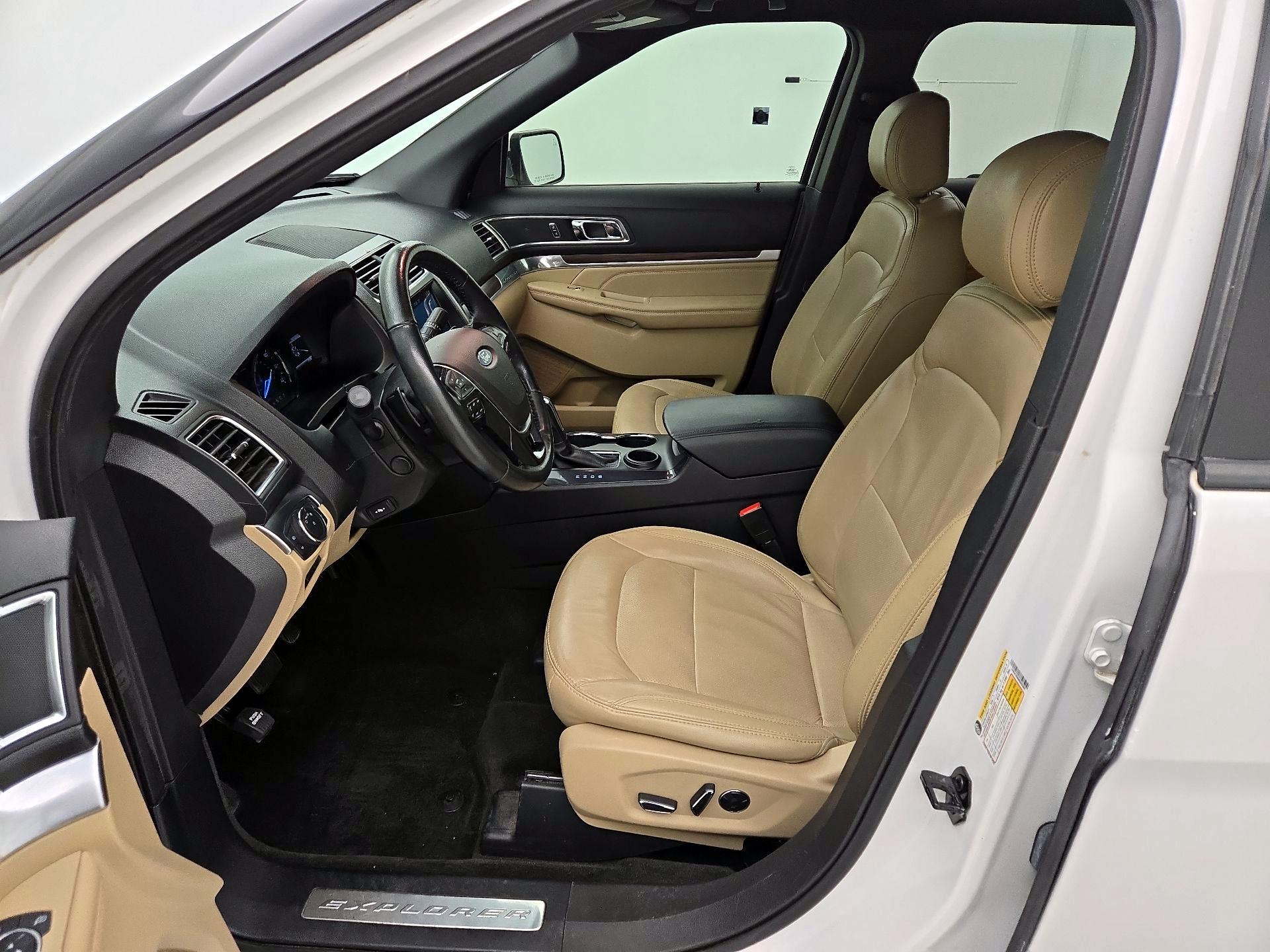 Thumbnail: 2017 Ford Explorer - 11