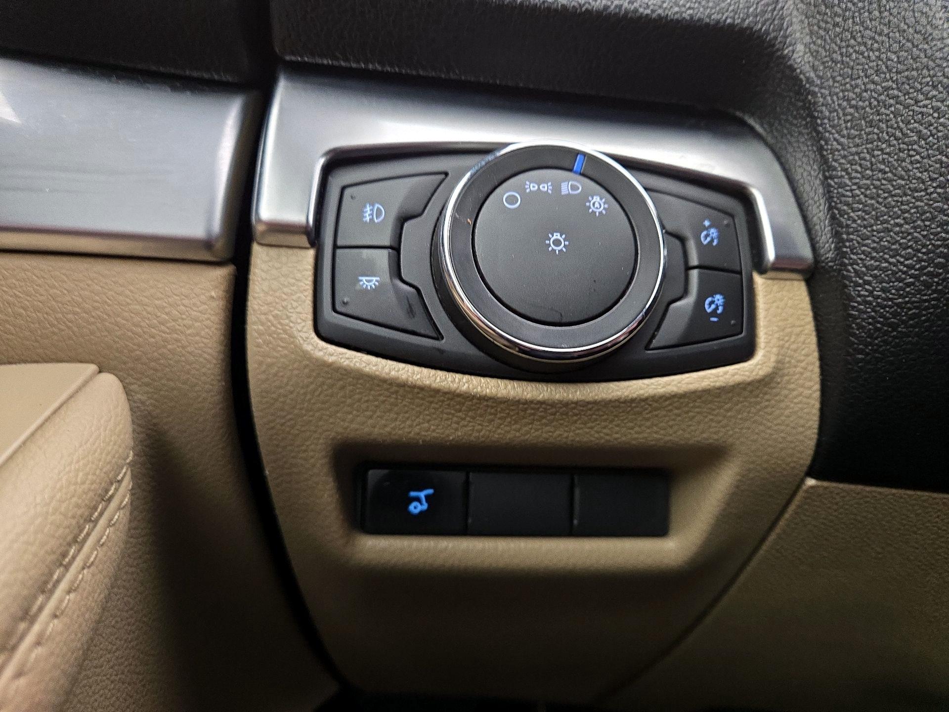 Thumbnail: 2017 Ford Explorer - 13