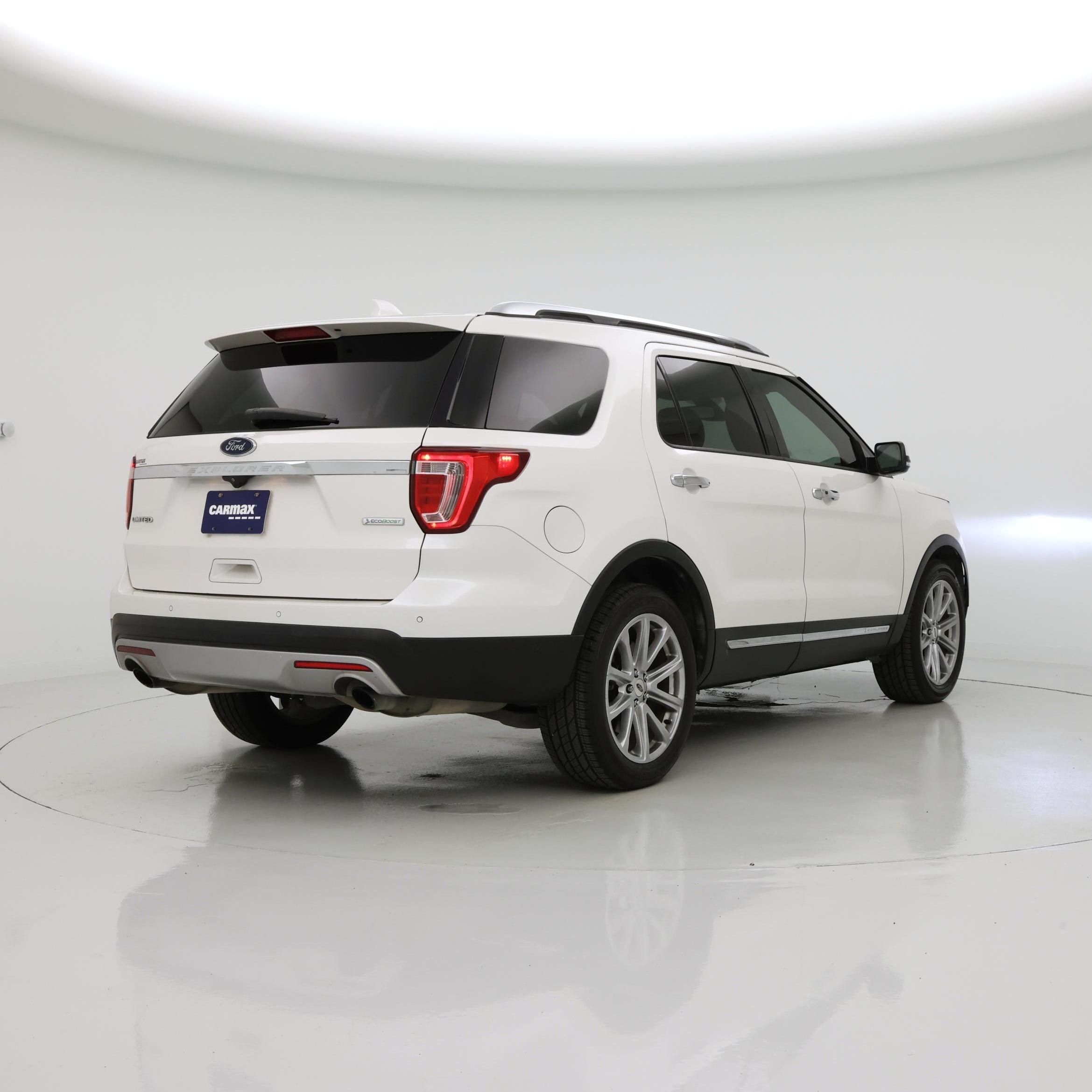 Thumbnail: 2017 Ford Explorer - 8