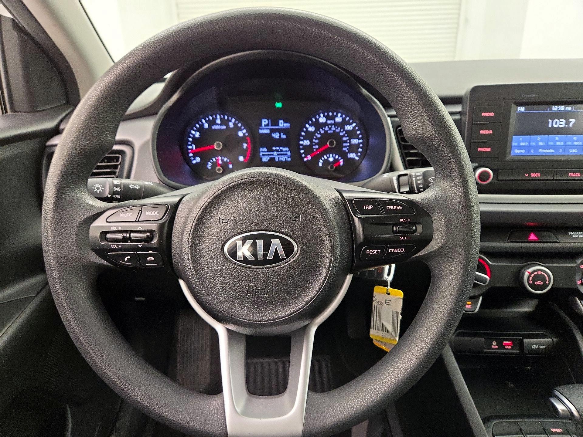 Thumbnail: 2018 Kia Rio - 10