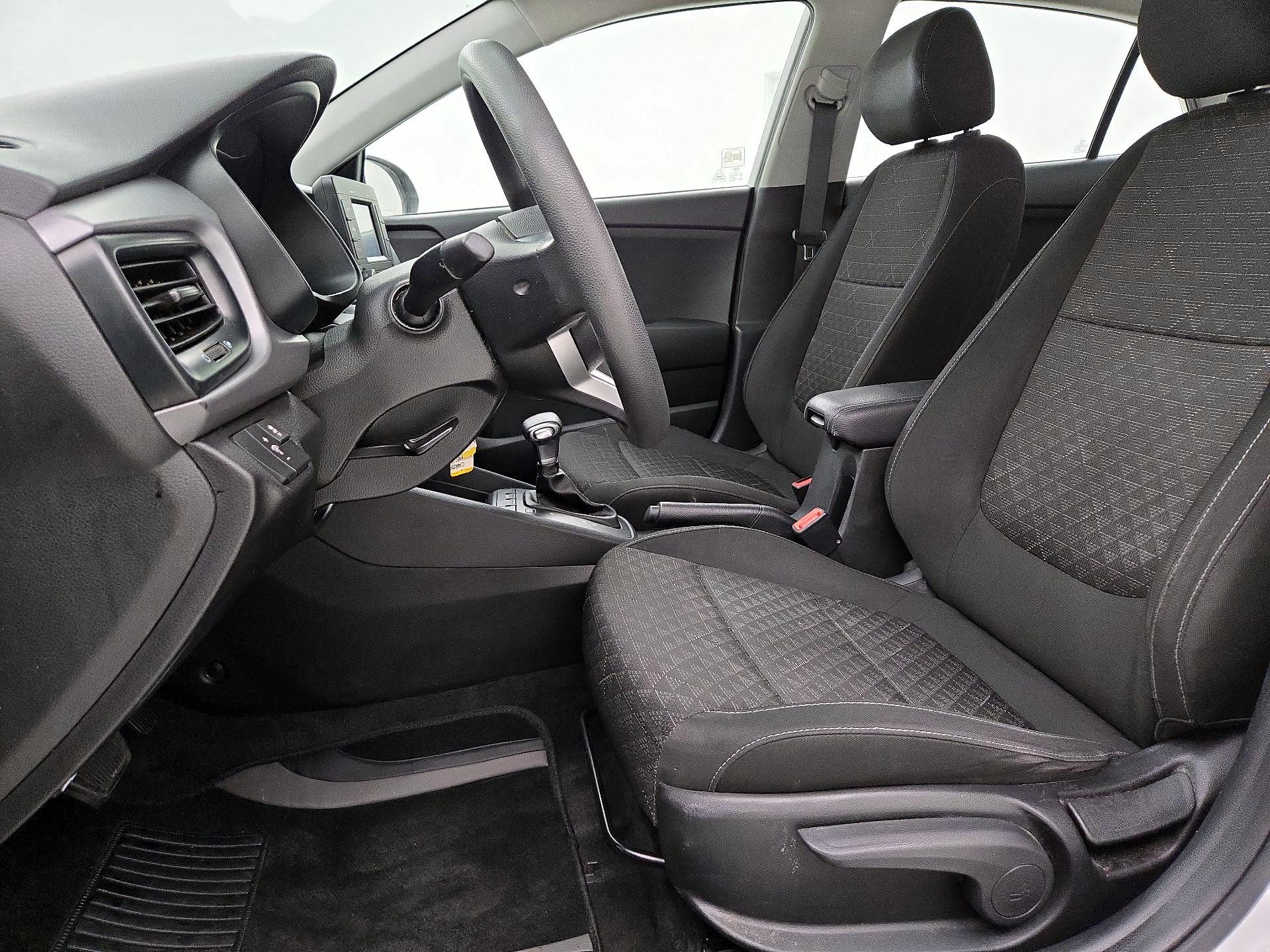 Thumbnail: 2018 Kia Rio - 11