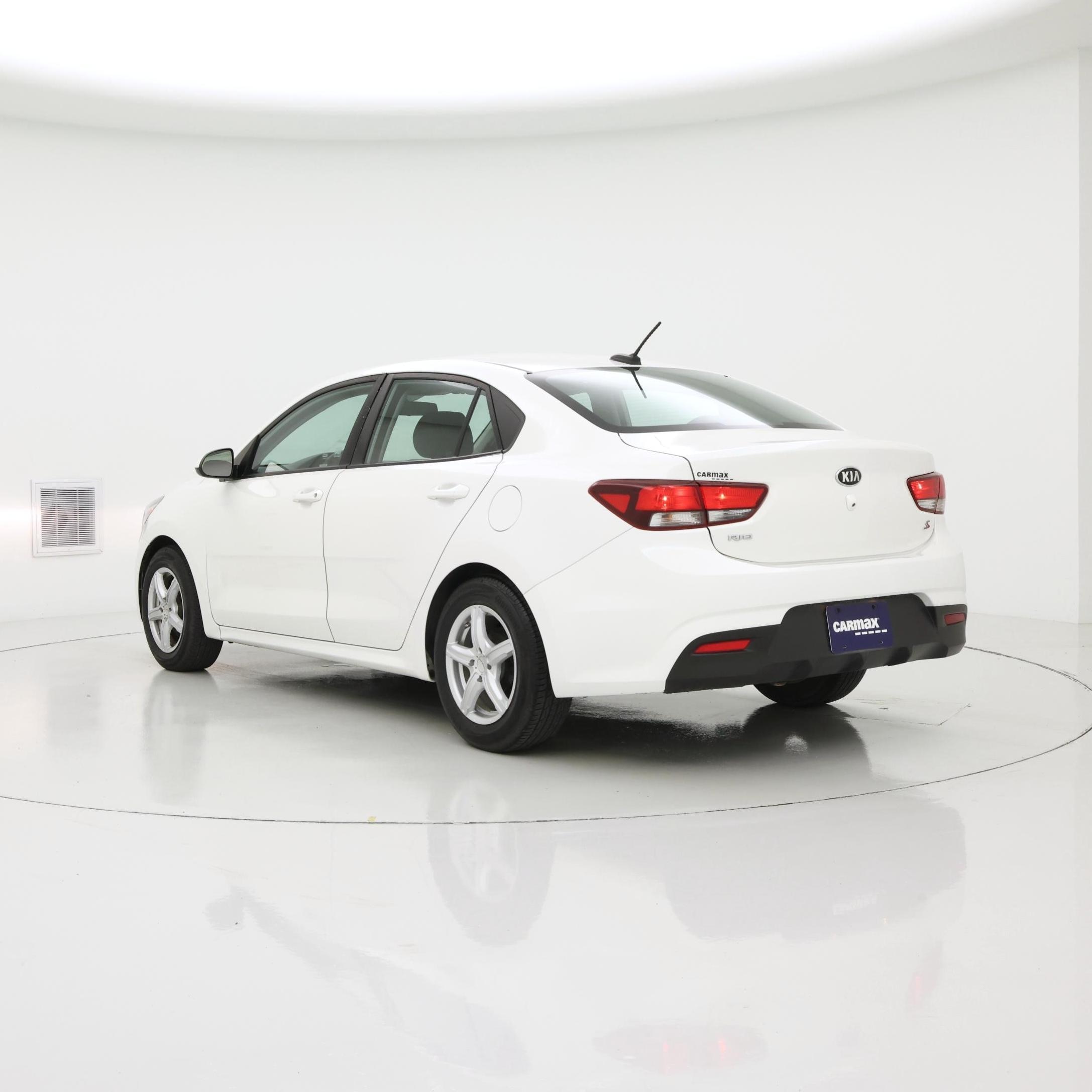 Thumbnail: 2018 Kia Rio - 2