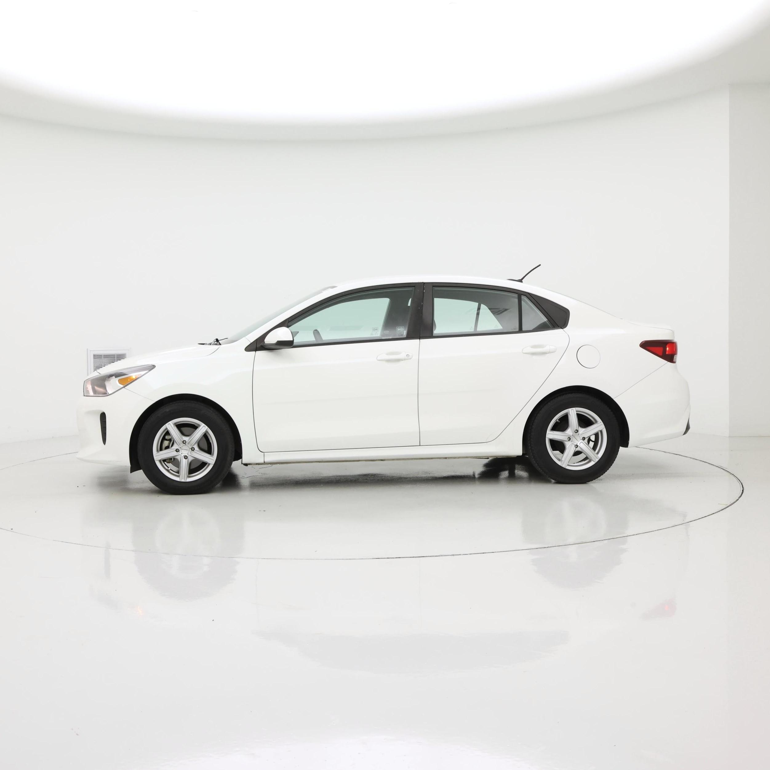 Thumbnail: 2018 Kia Rio - 3