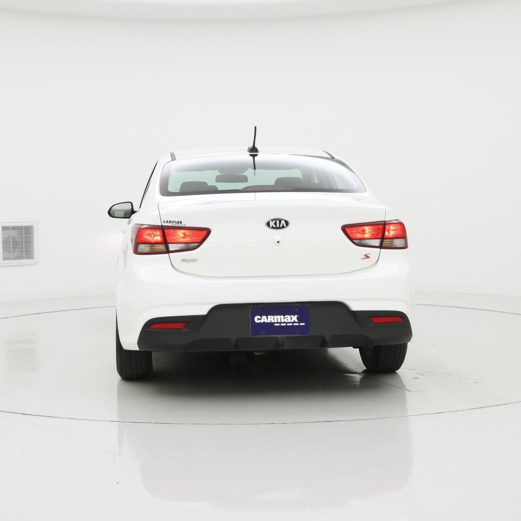 Thumbnail: 2018 Kia Rio - 6