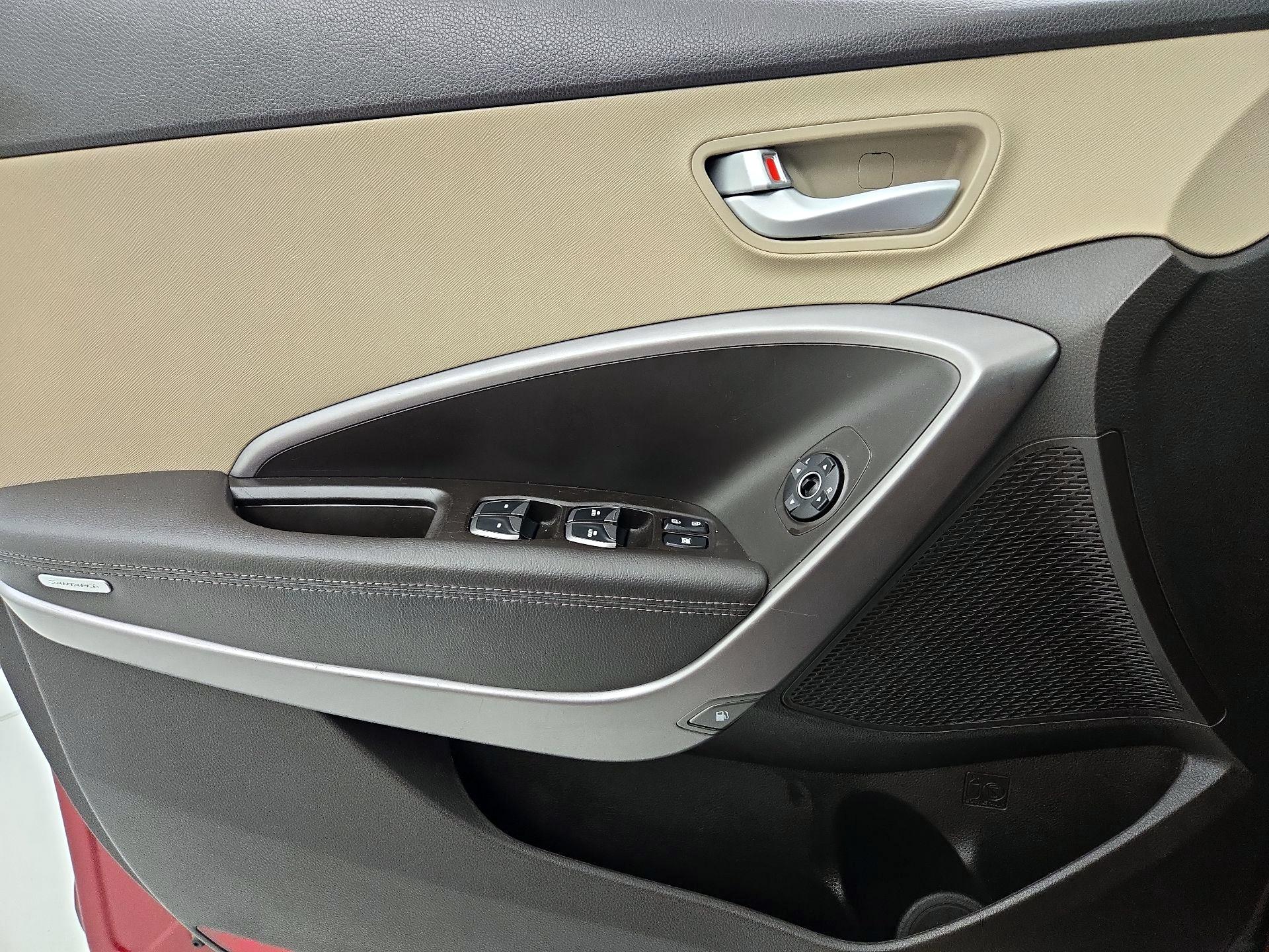 Thumbnail: 2015 Hyundai Santa Fe - 12