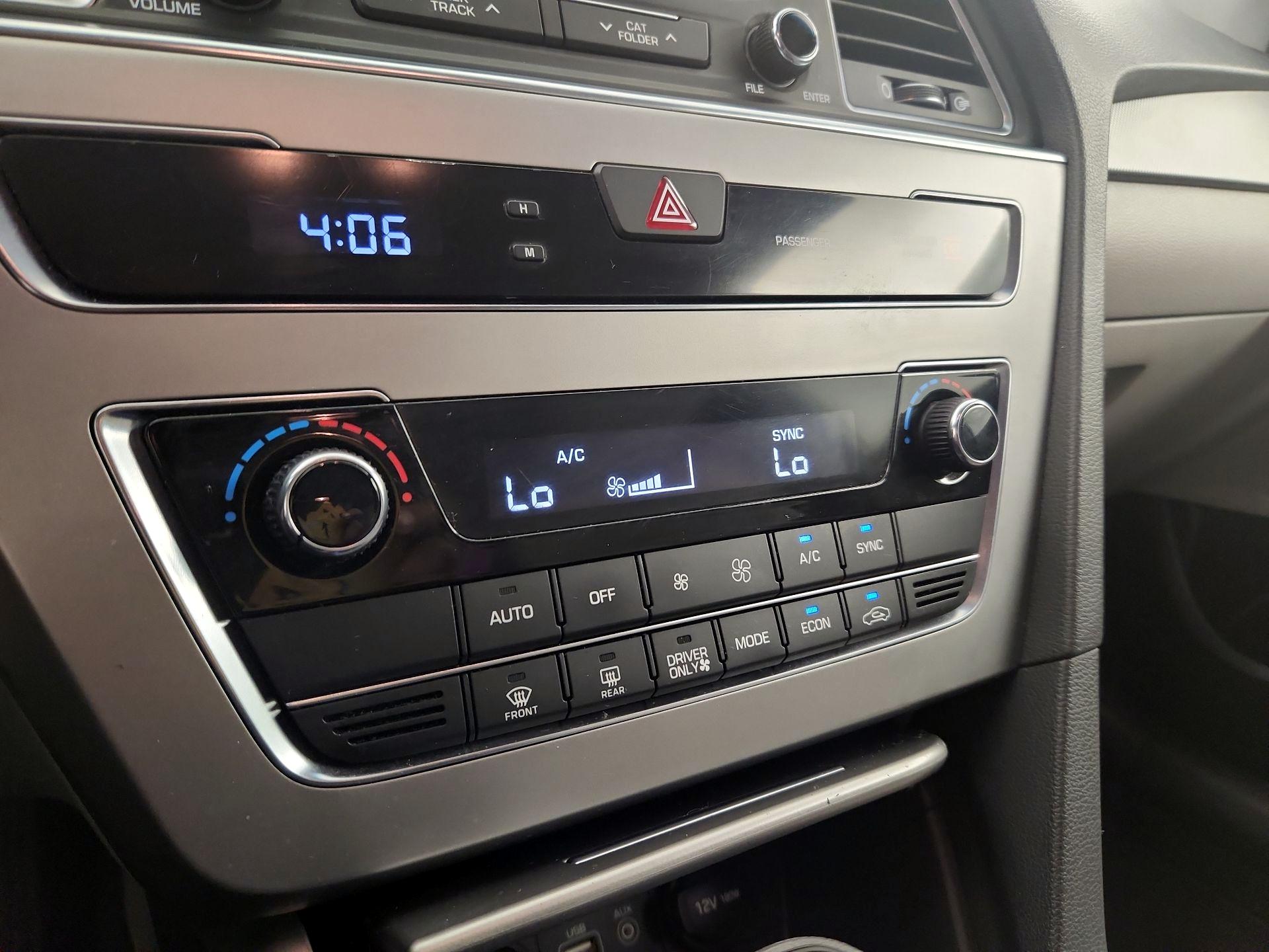 Thumbnail: 2016 Hyundai Sonata - 16