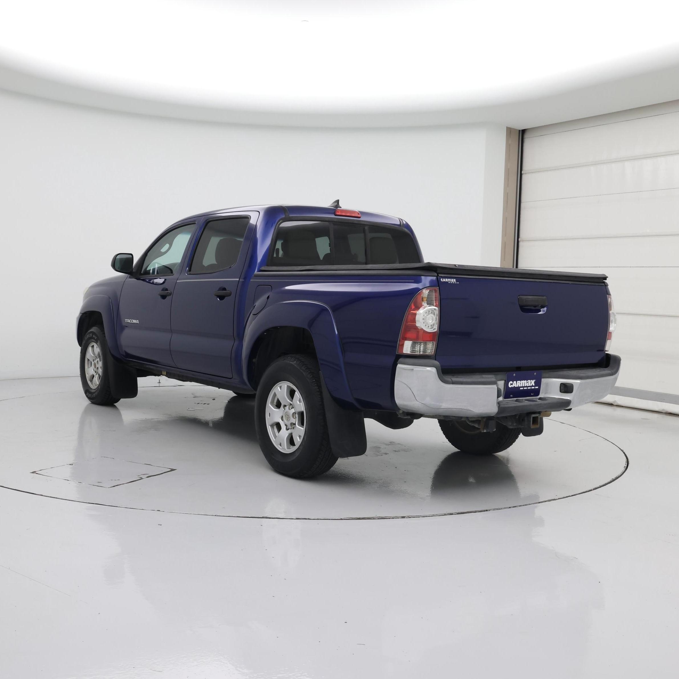 Thumbnail: 2015 Toyota Tacoma - 2