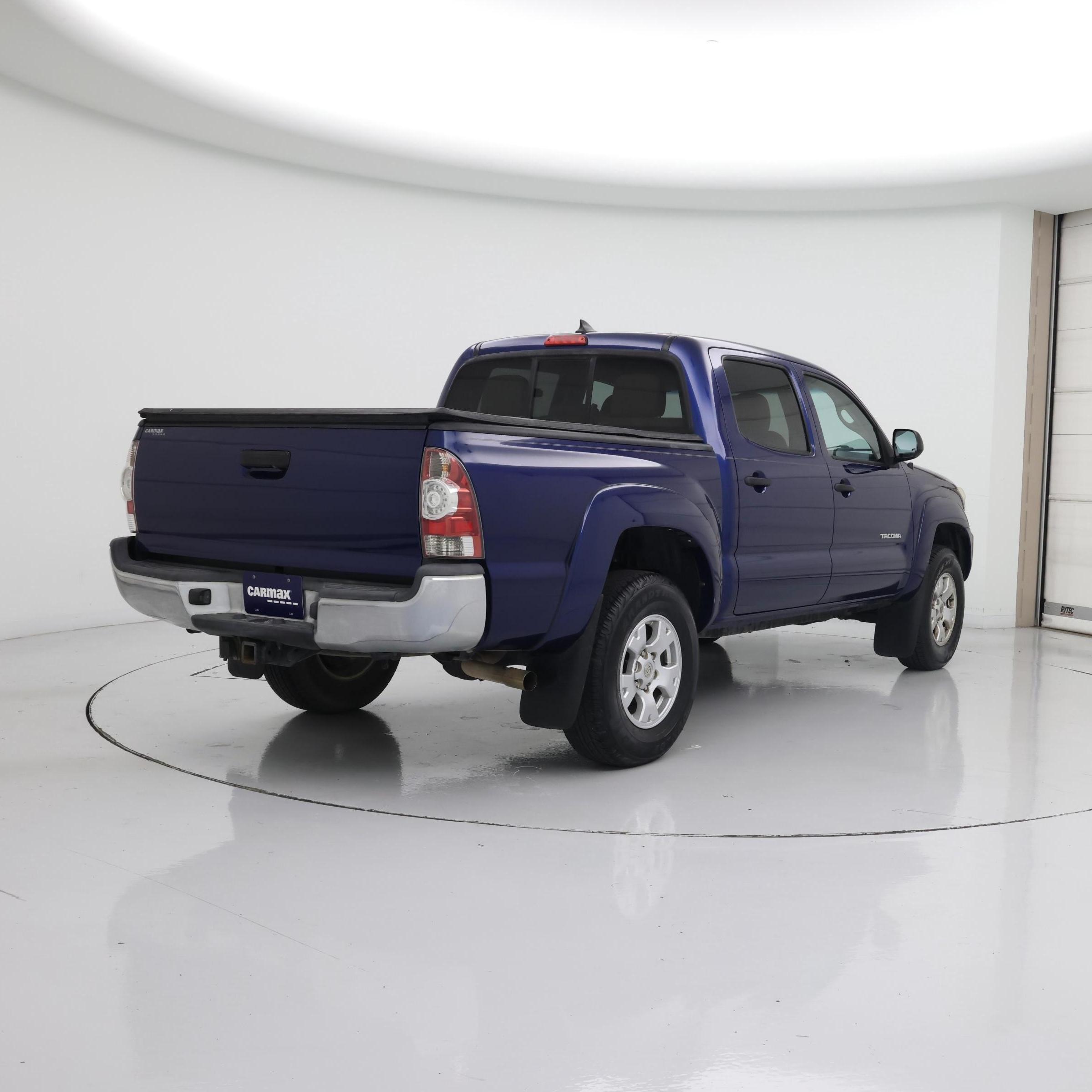 Thumbnail: 2015 Toyota Tacoma - 8