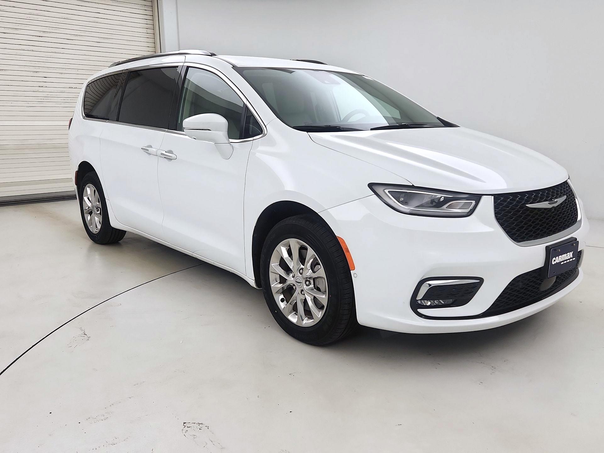 Thumbnail: 2021 Chrysler Pacifica - 1