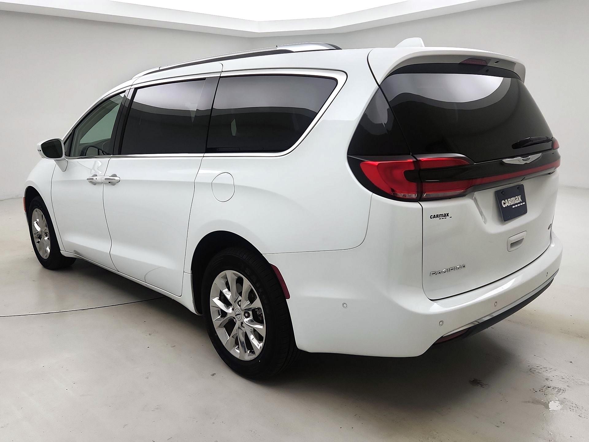 Thumbnail: 2021 Chrysler Pacifica - 7