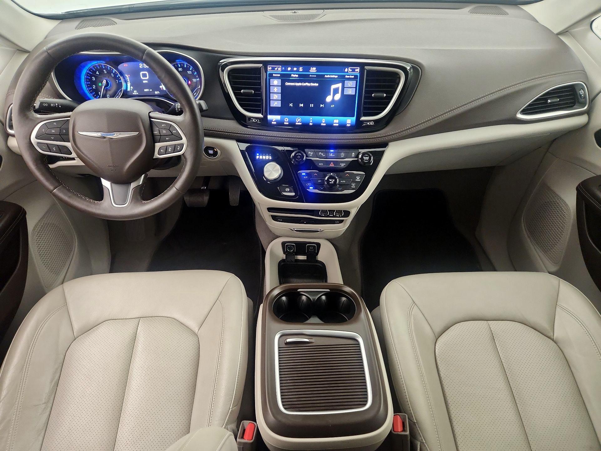 Thumbnail: 2021 Chrysler Pacifica - 8