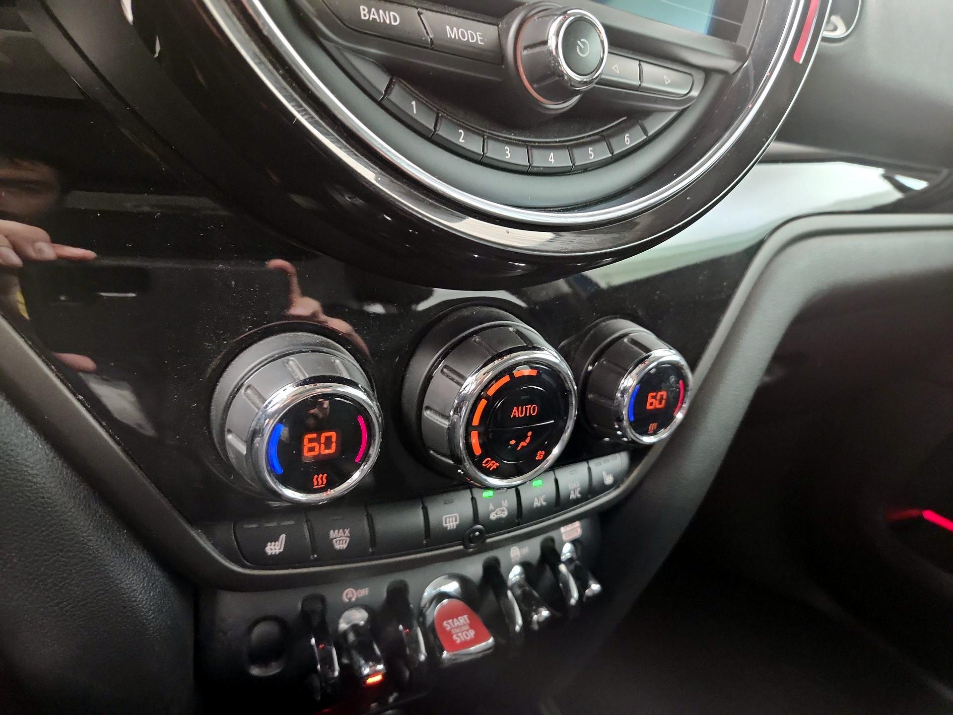 Thumbnail: 2019 MINI Cooper Countryman - 16