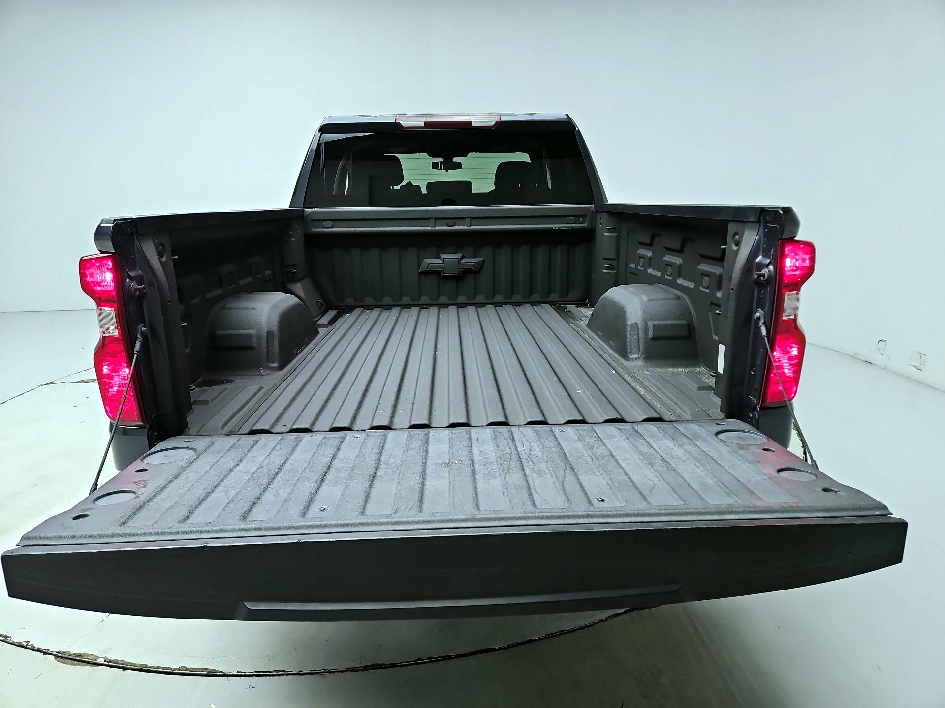Thumbnail: 2020 Chevrolet Silverado 1500 - 20
