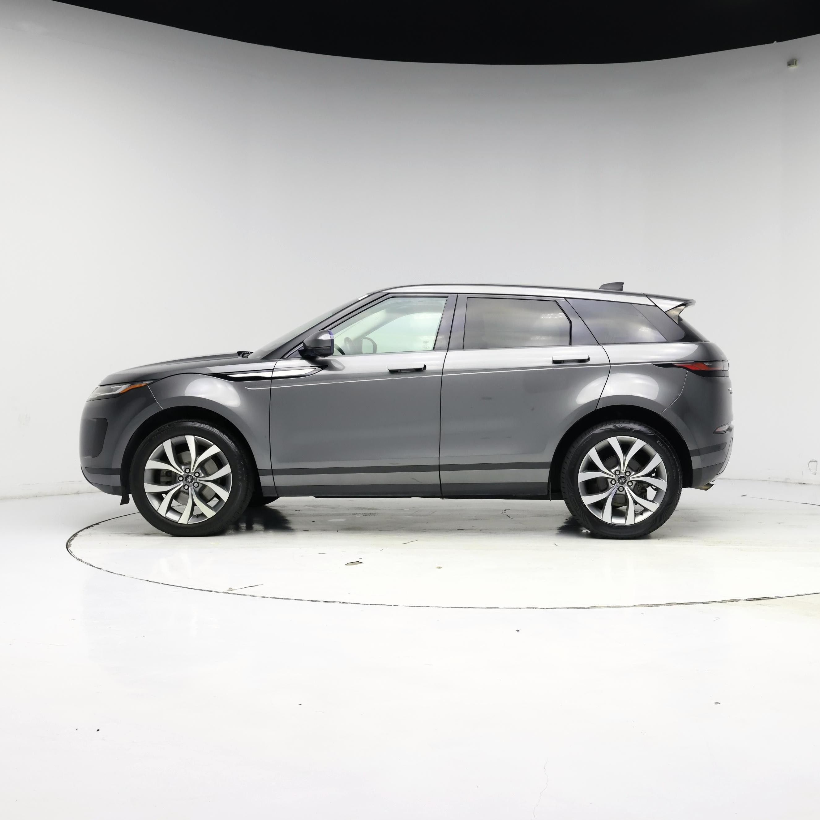 Thumbnail: 2020 Land Rover Range Rover Evoque - 3