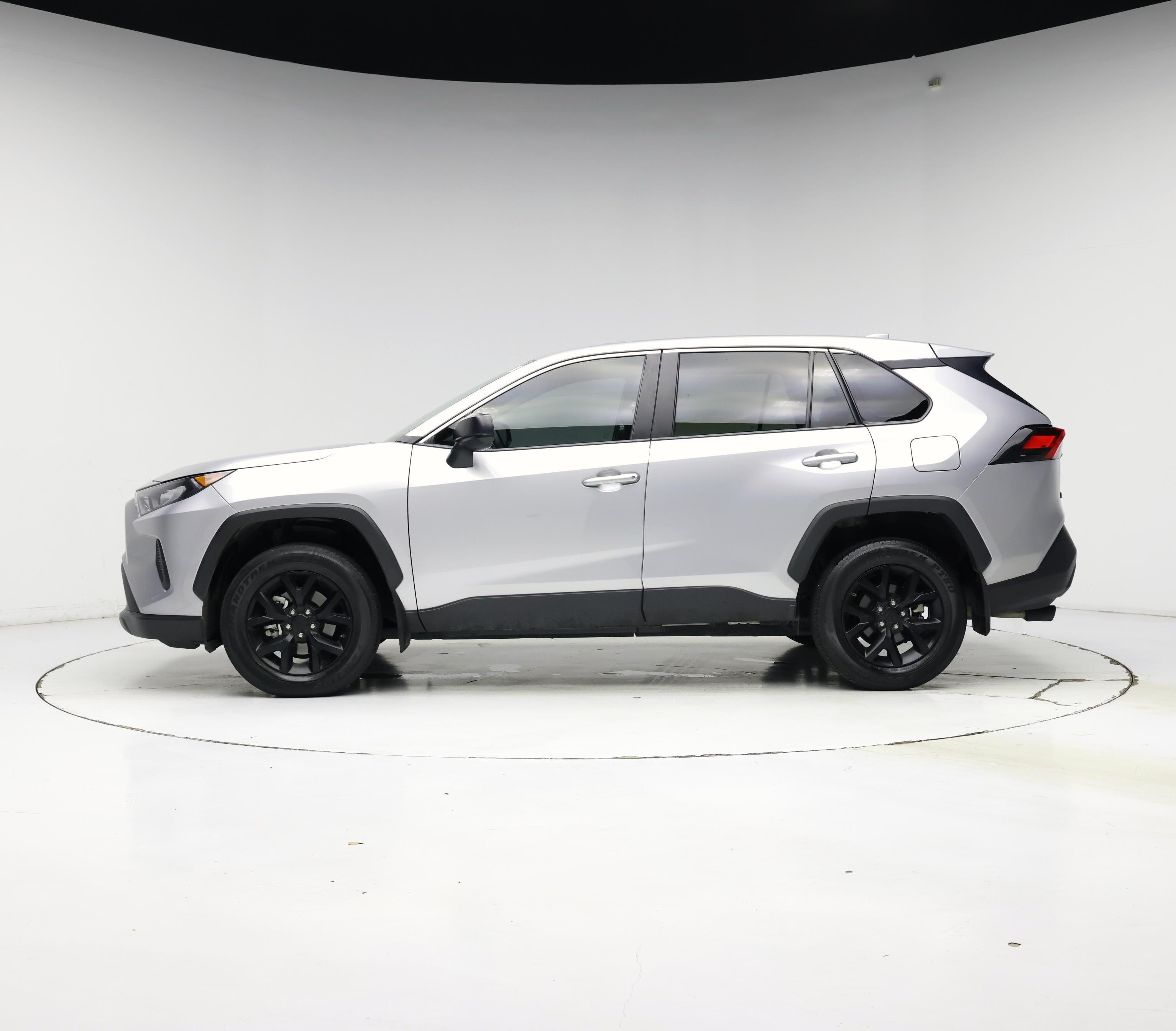Thumbnail: 2022 Toyota RAV4 - 3