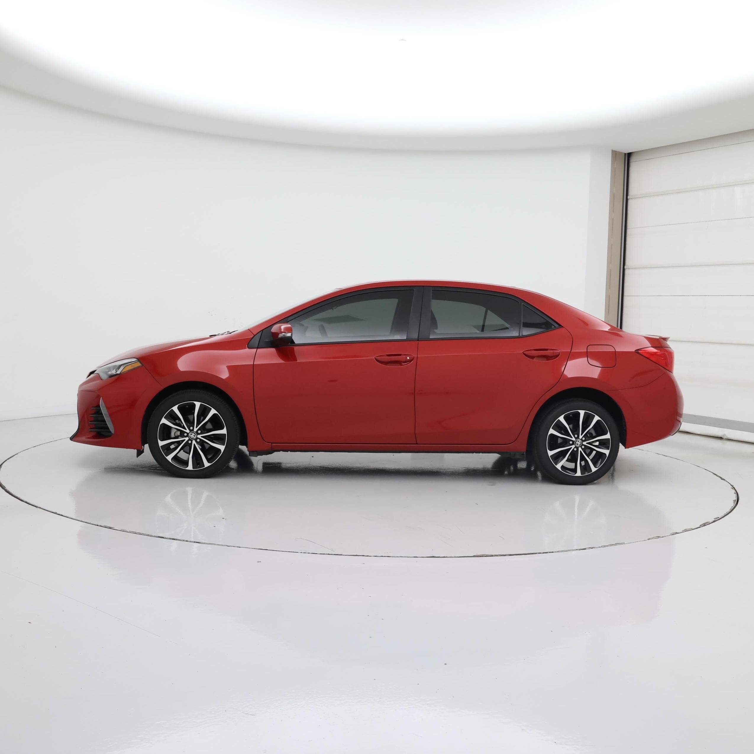 Thumbnail: 2018 Toyota Corolla - 3