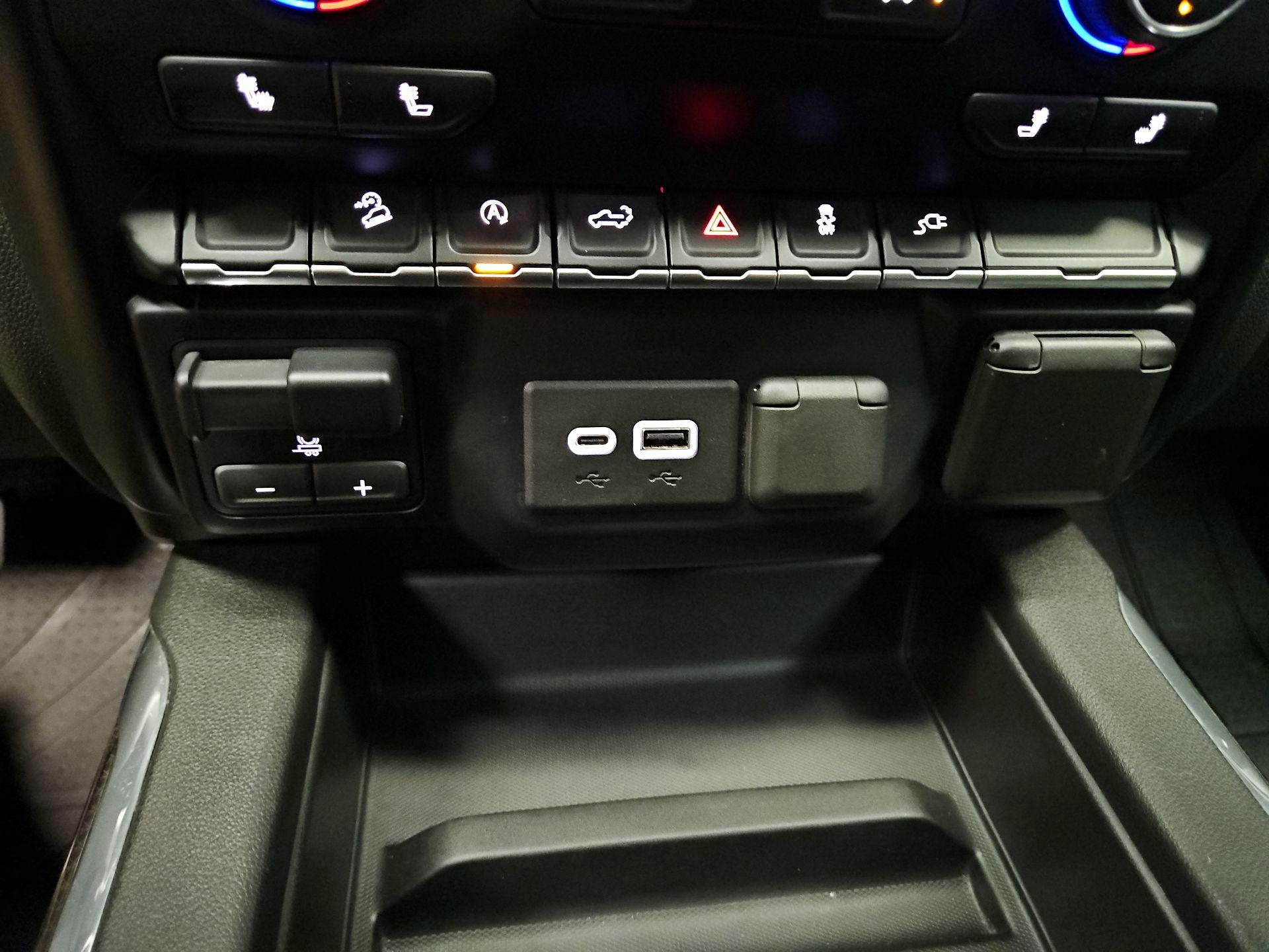 Thumbnail: 2019 Chevrolet Silverado 1500 - 18