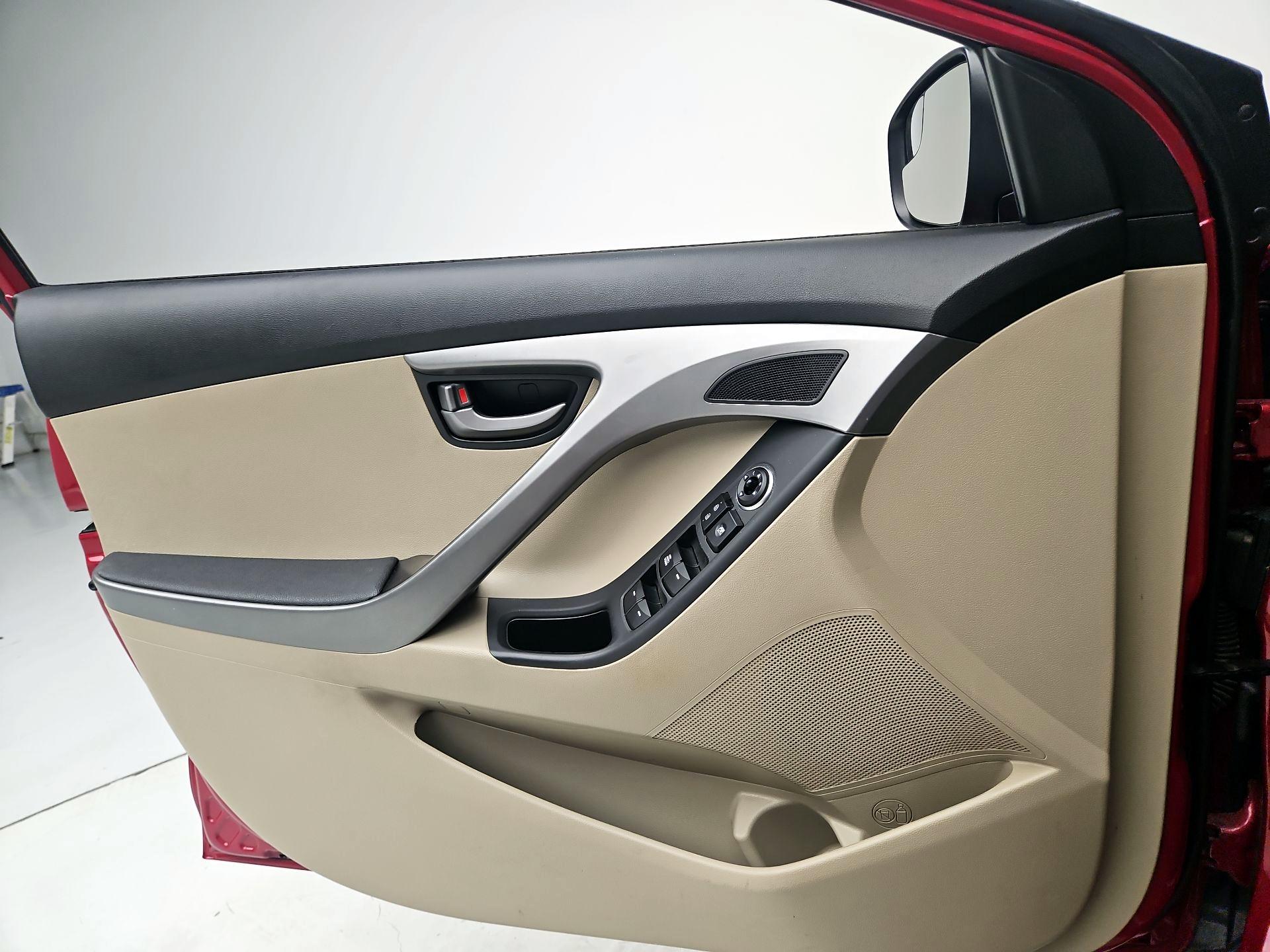 Thumbnail: 2015 Hyundai Elantra - 12