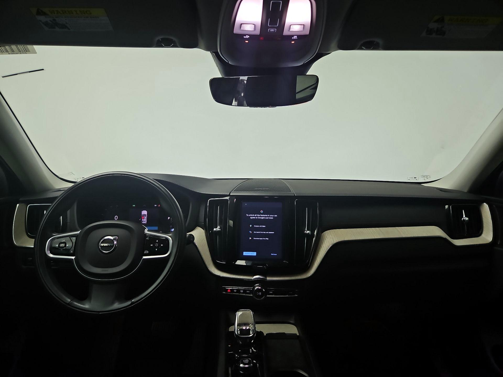 Thumbnail: 2022 Volvo XC60 - 9