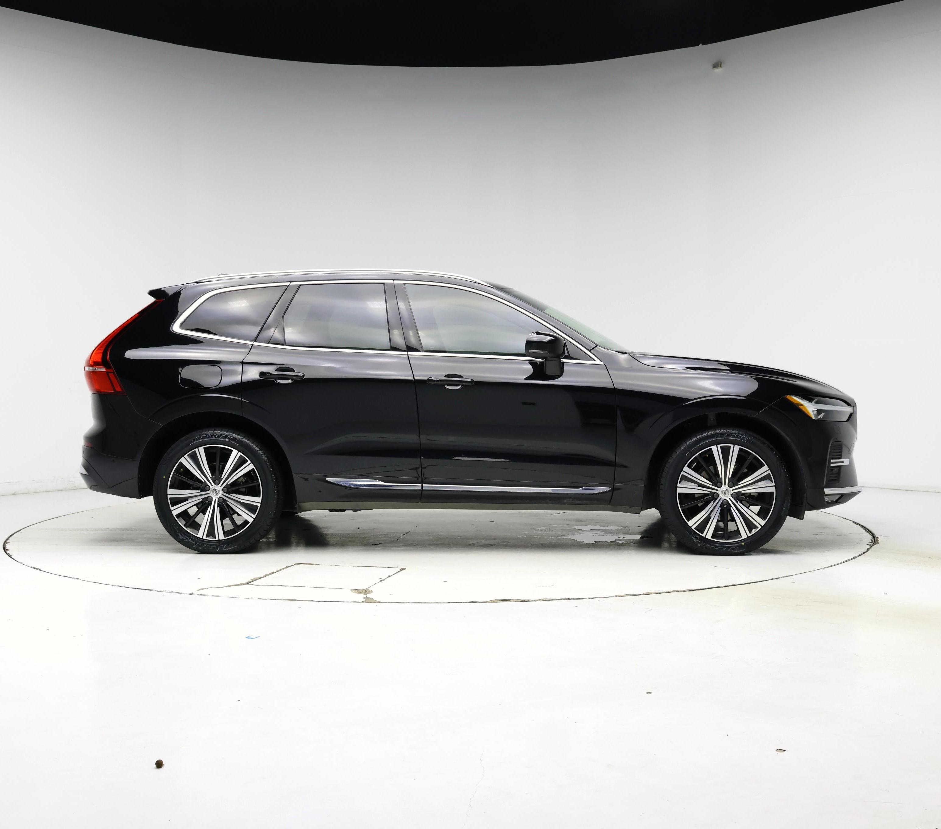 Thumbnail: 2022 Volvo XC60 - 7