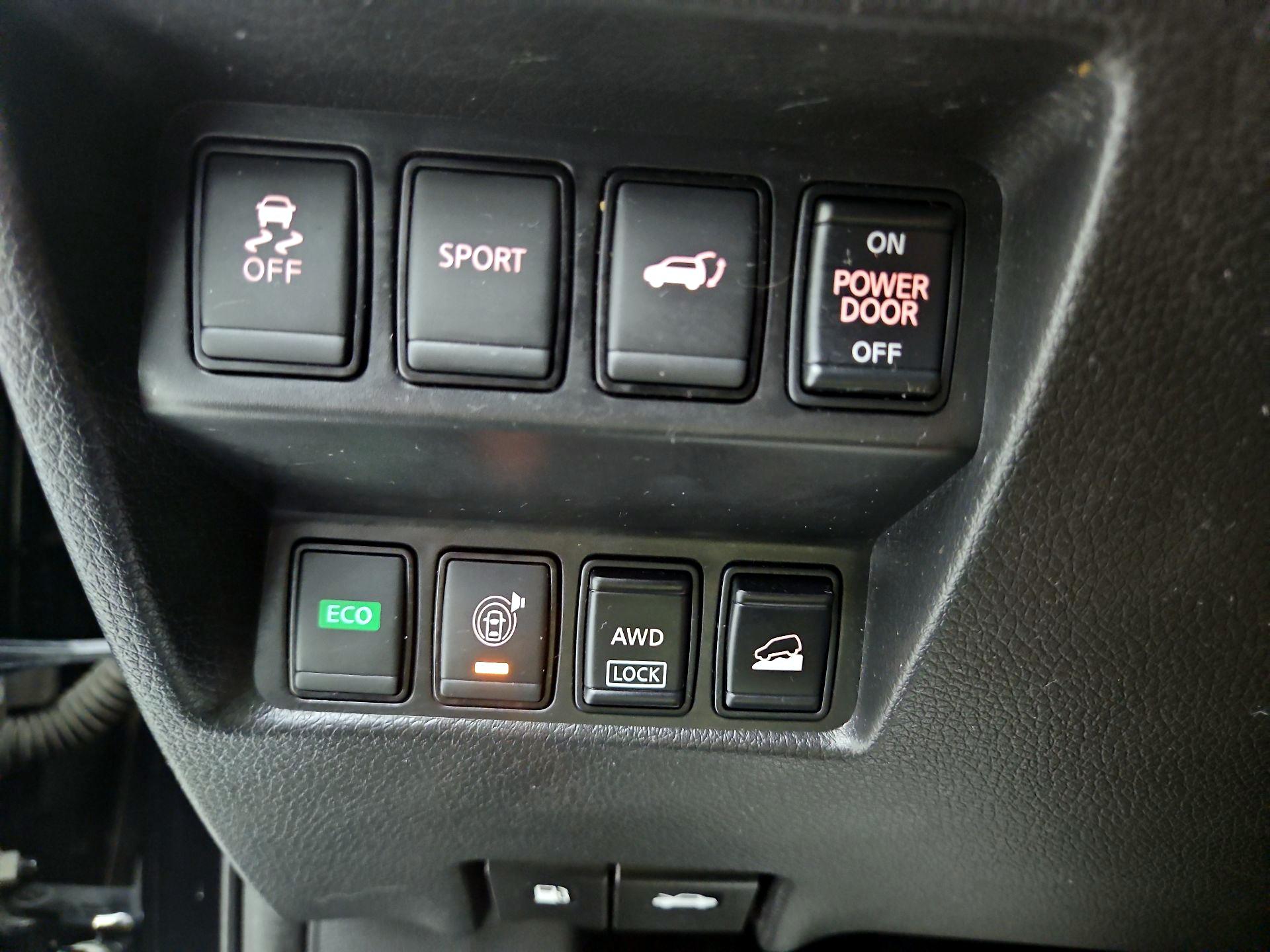 Thumbnail: 2016 Nissan Rogue - 11