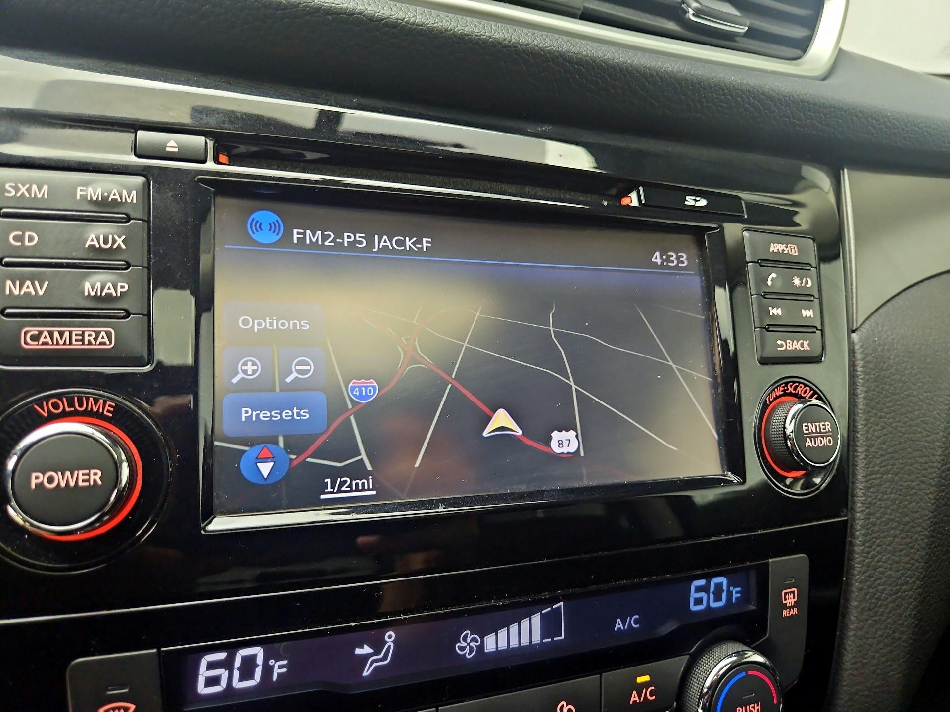Thumbnail: 2016 Nissan Rogue - 12