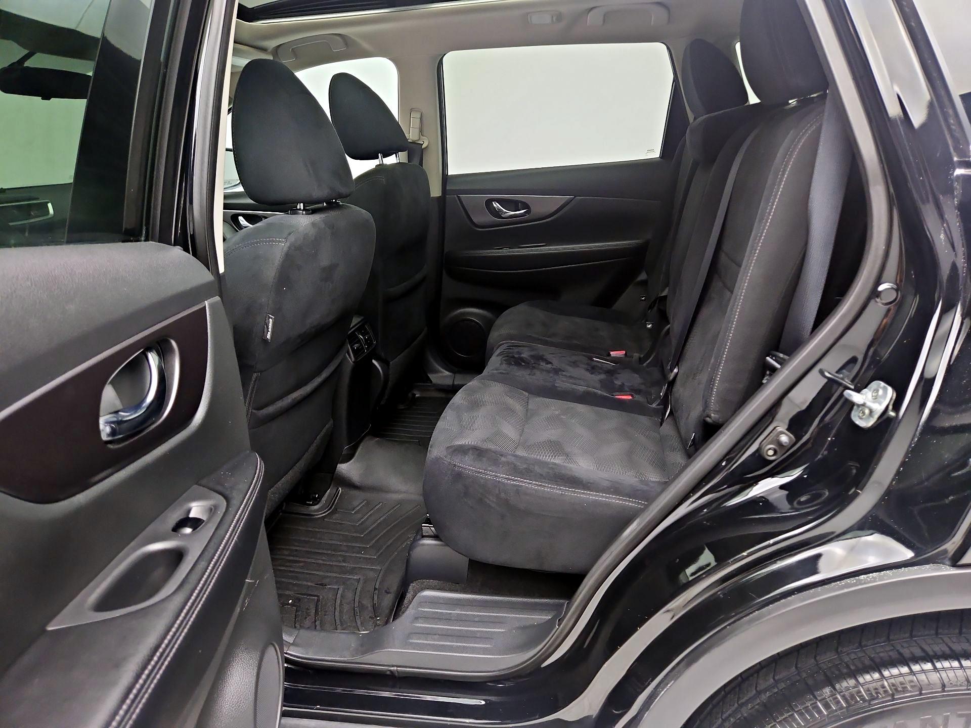 Thumbnail: 2016 Nissan Rogue - 19