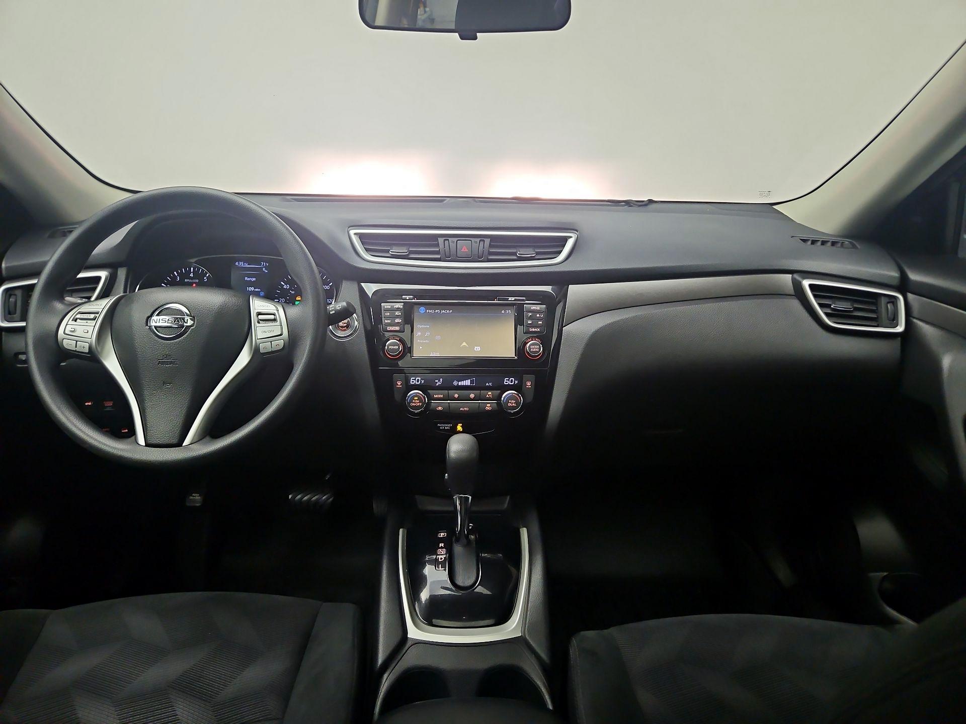 Thumbnail: 2016 Nissan Rogue - 8