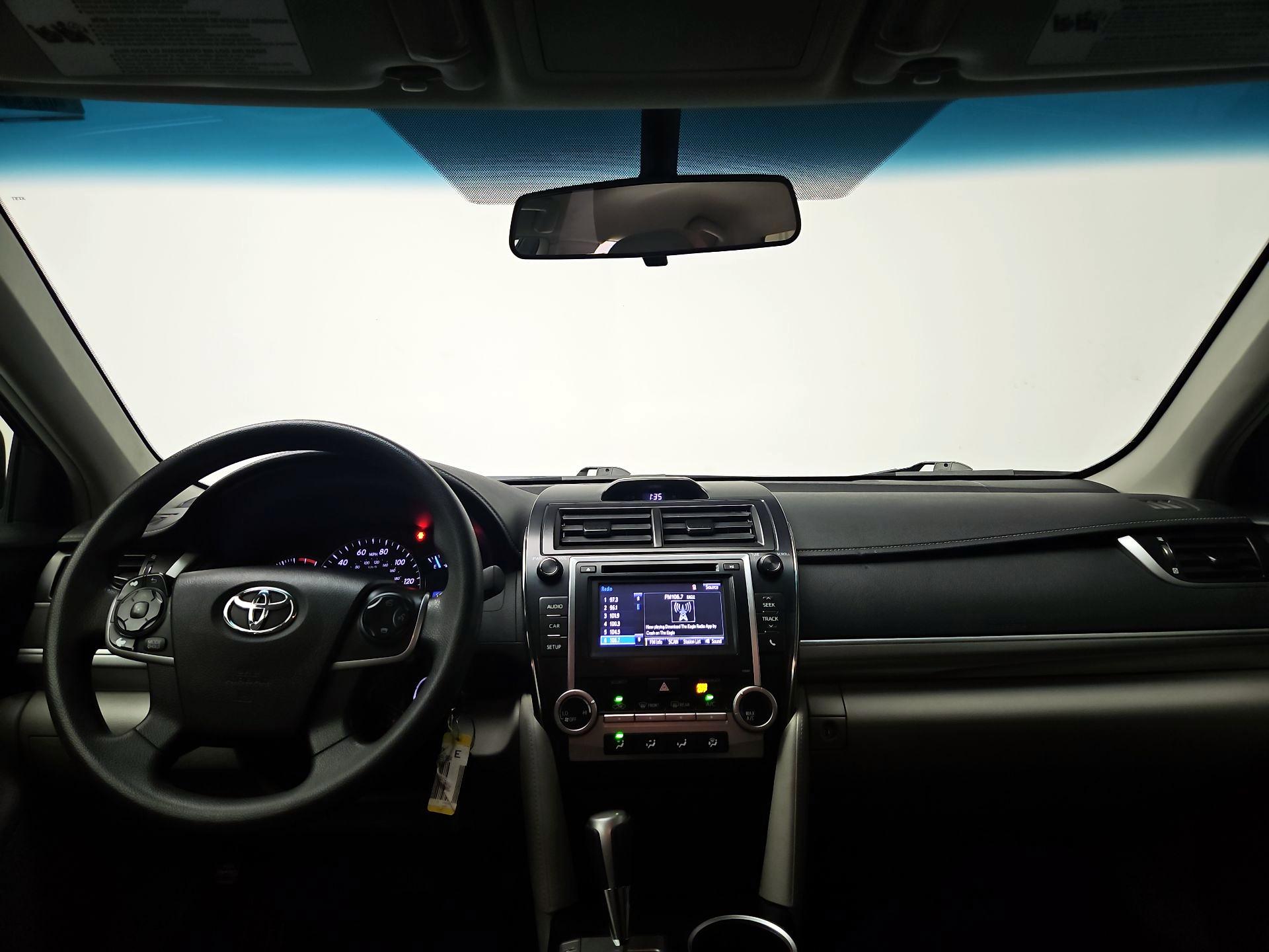 Thumbnail: 2014 Toyota Camry - 9