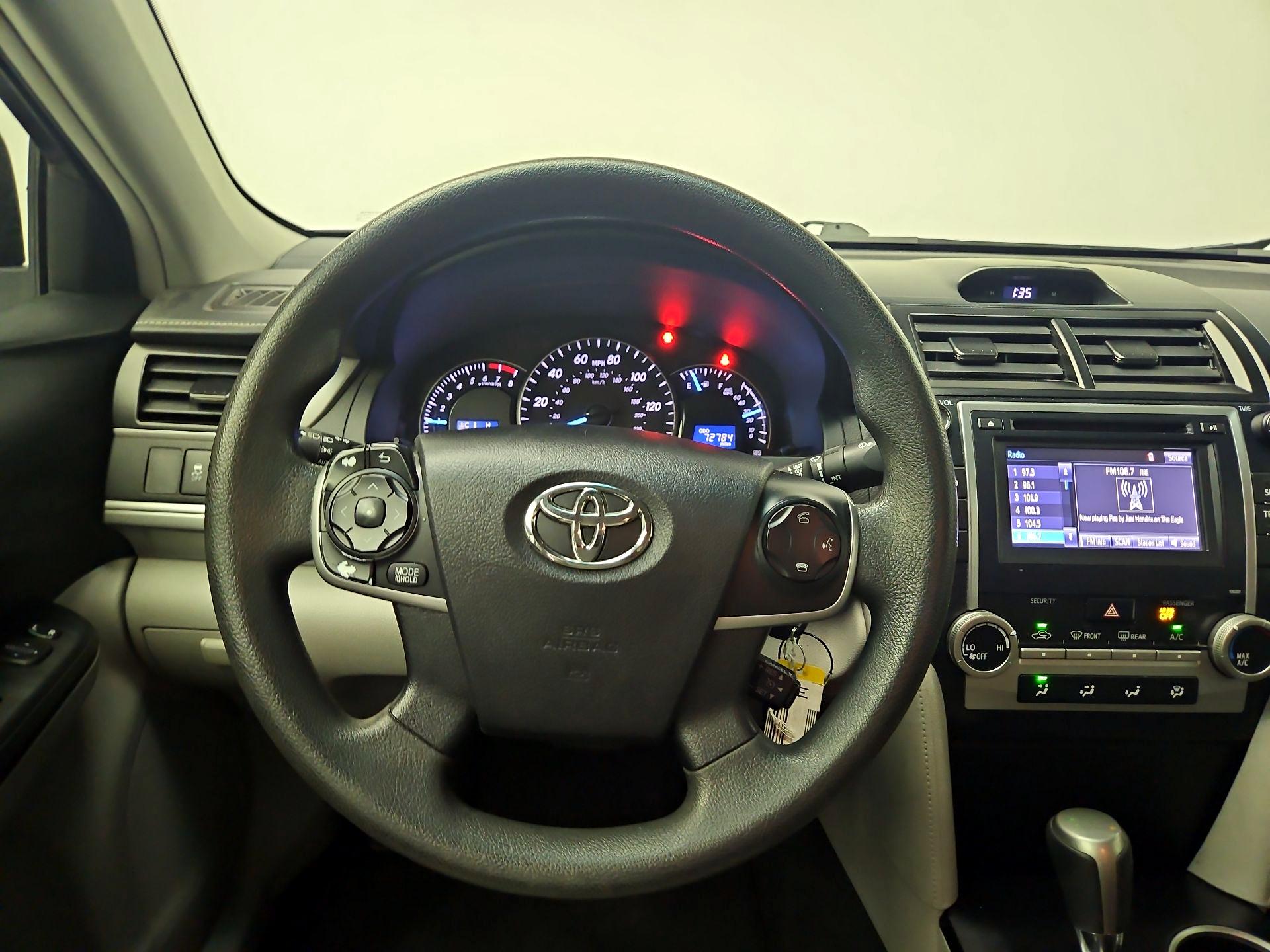 Thumbnail: 2014 Toyota Camry - 10