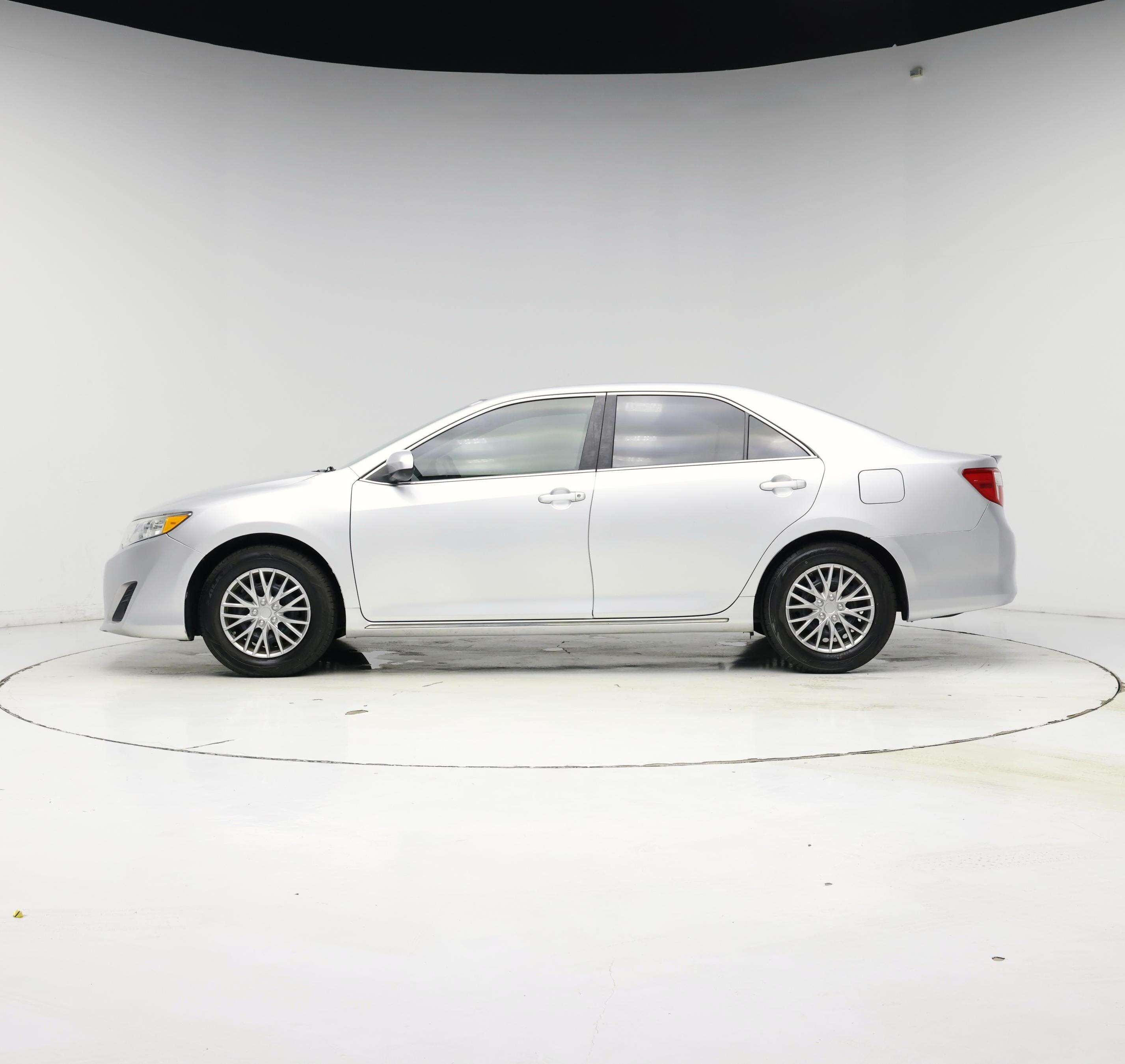 Thumbnail: 2014 Toyota Camry - 3