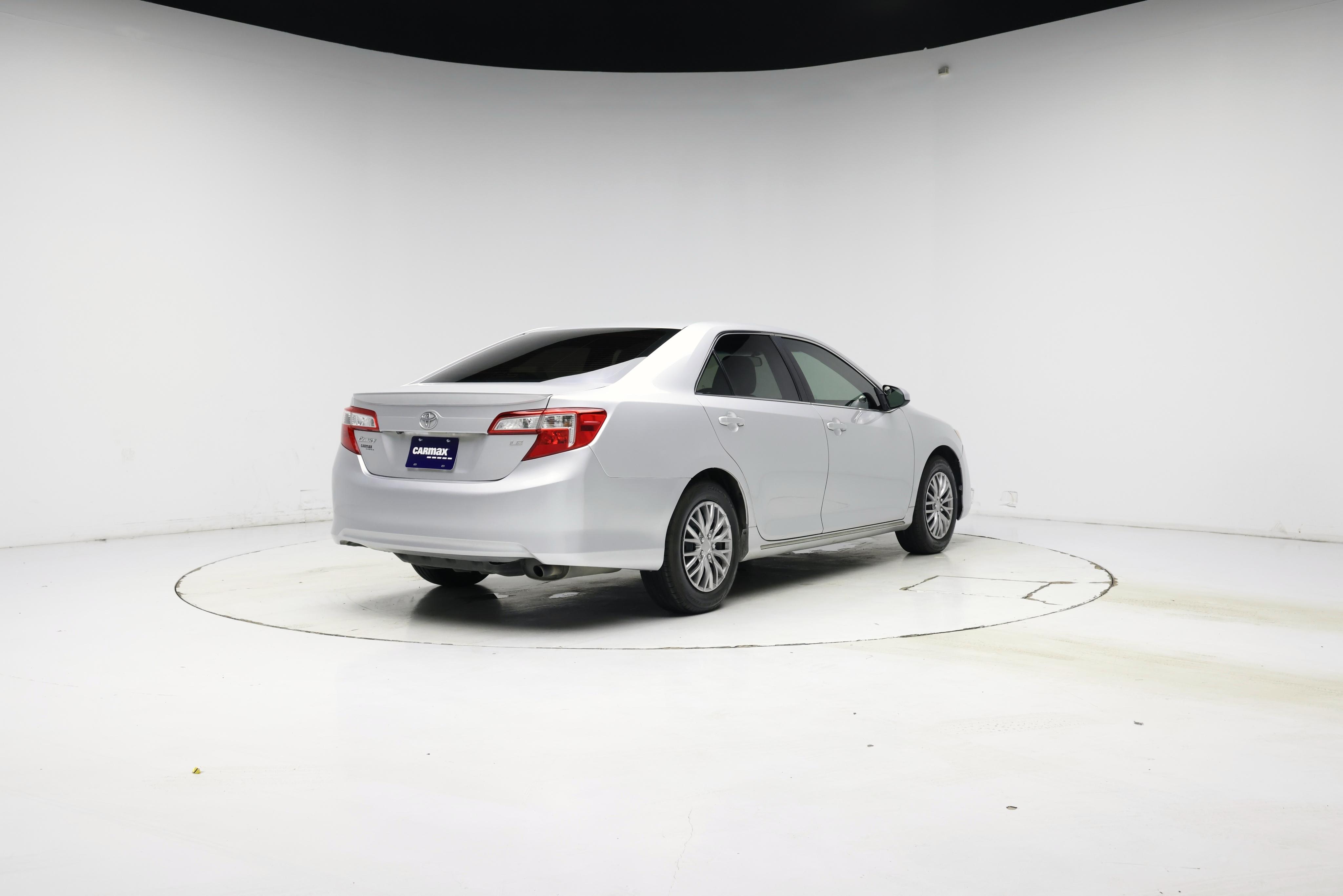 Thumbnail: 2014 Toyota Camry - 8