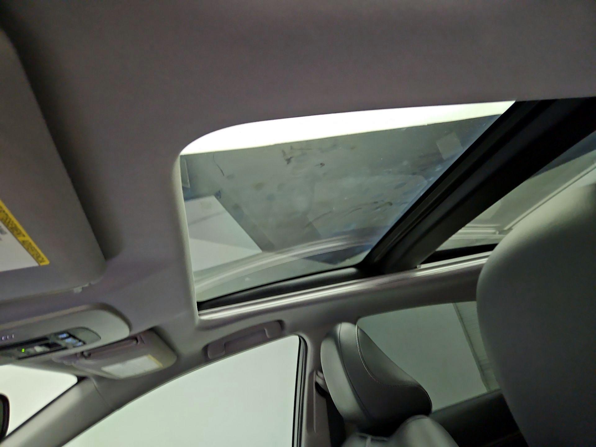 Thumbnail: 2020 Toyota Camry - 19