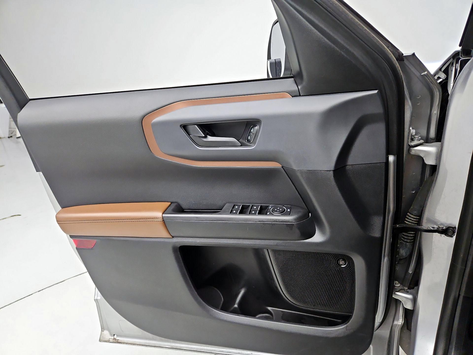 Thumbnail: 2022 Ford Bronco Sport - 12