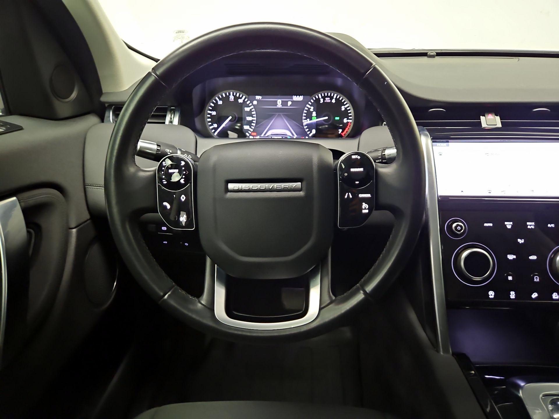 Thumbnail: 2020 Land Rover Discovery Sport - 10
