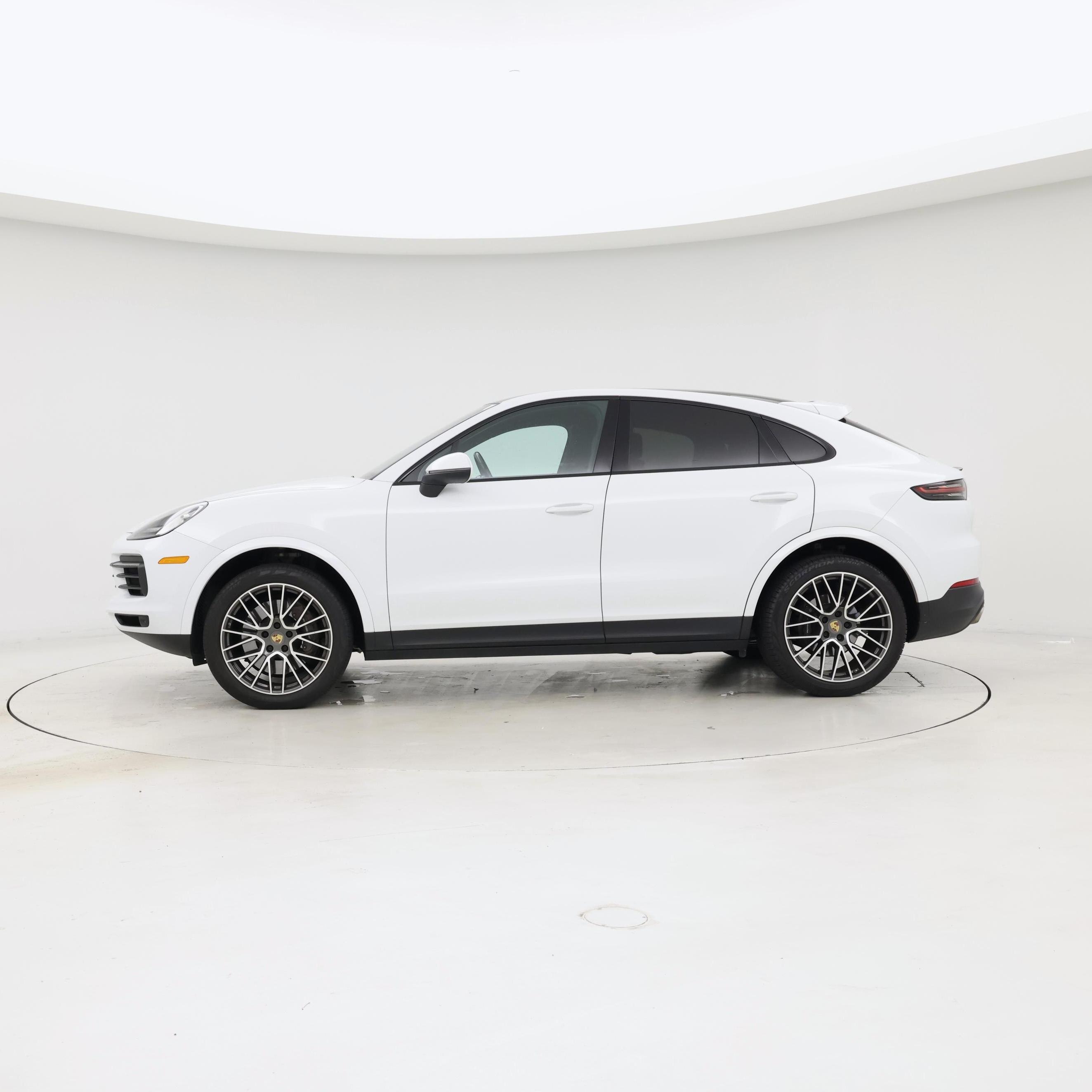 Thumbnail: 2021 Porsche Cayenne - 3