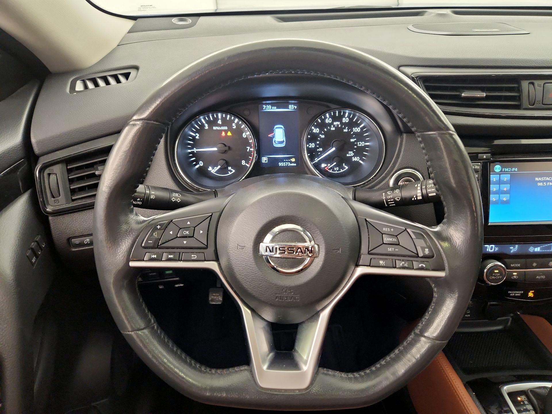 Thumbnail: 2017 Nissan Rogue - 10