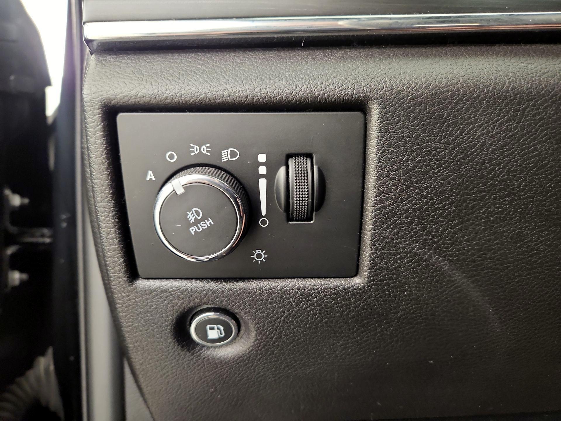 Thumbnail: 2019 Jeep Grand Cherokee - 13