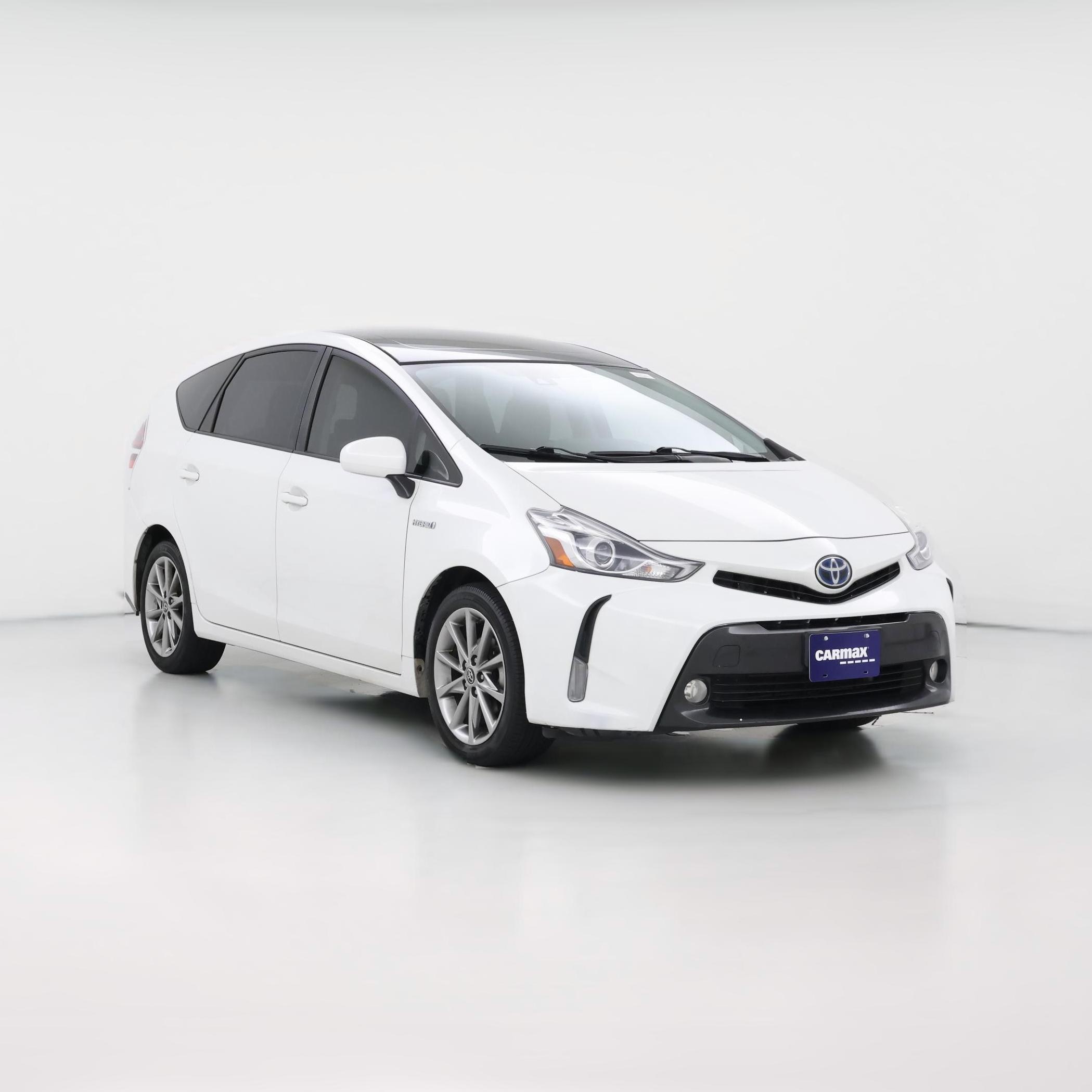 Thumbnail: 2016 Toyota Prius v - 1