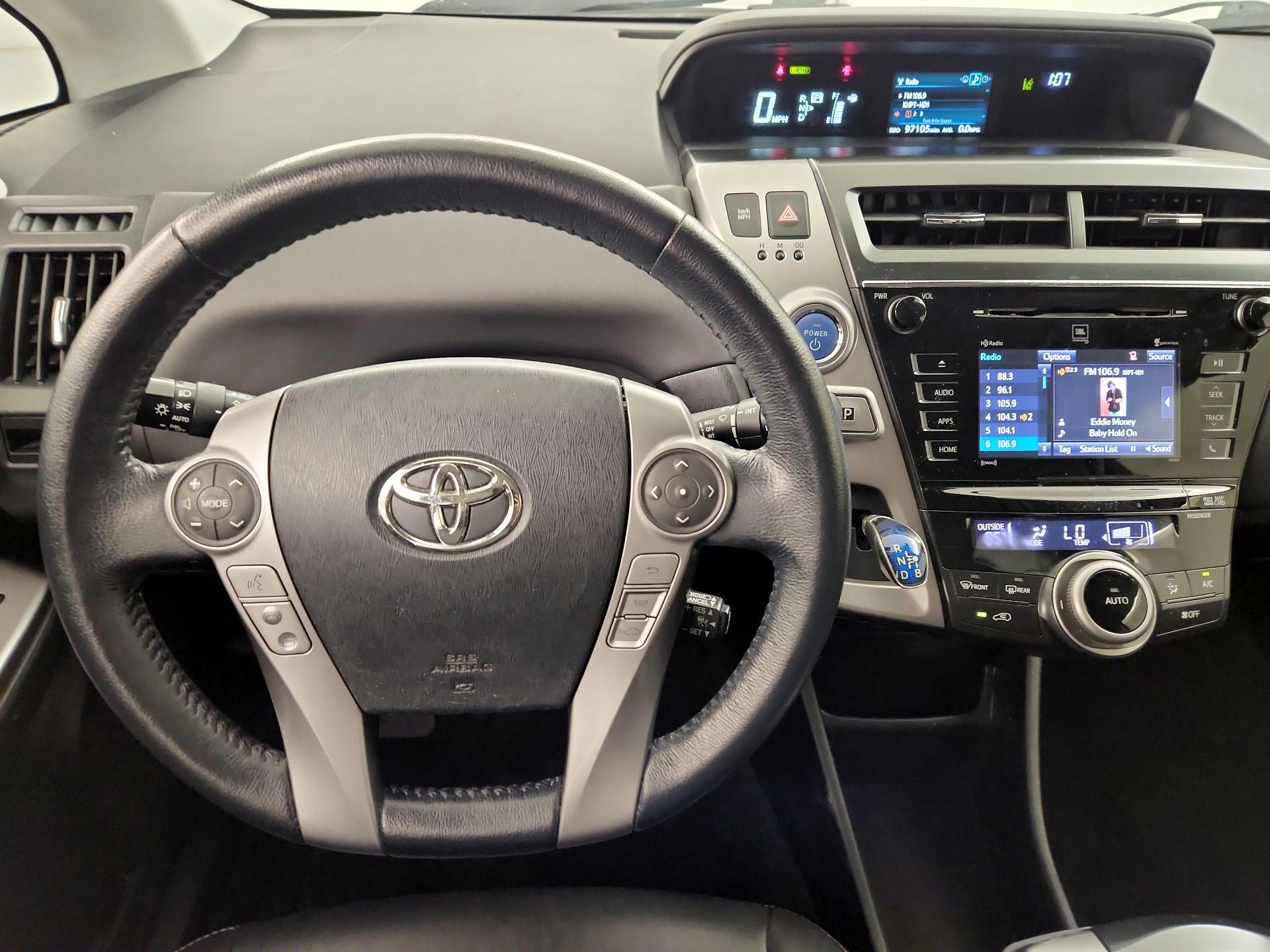 Thumbnail: 2016 Toyota Prius v - 10