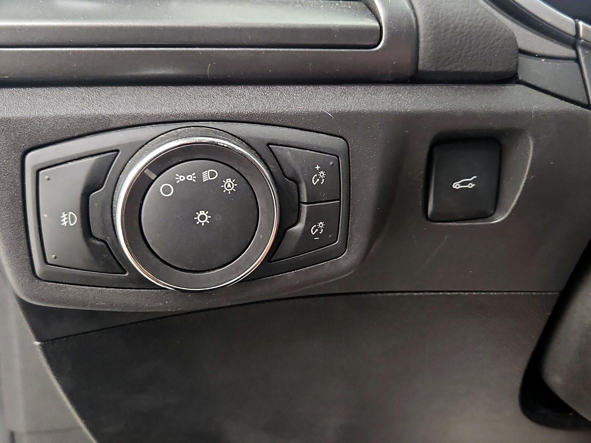 Thumbnail: 2014 Ford Fusion - 13