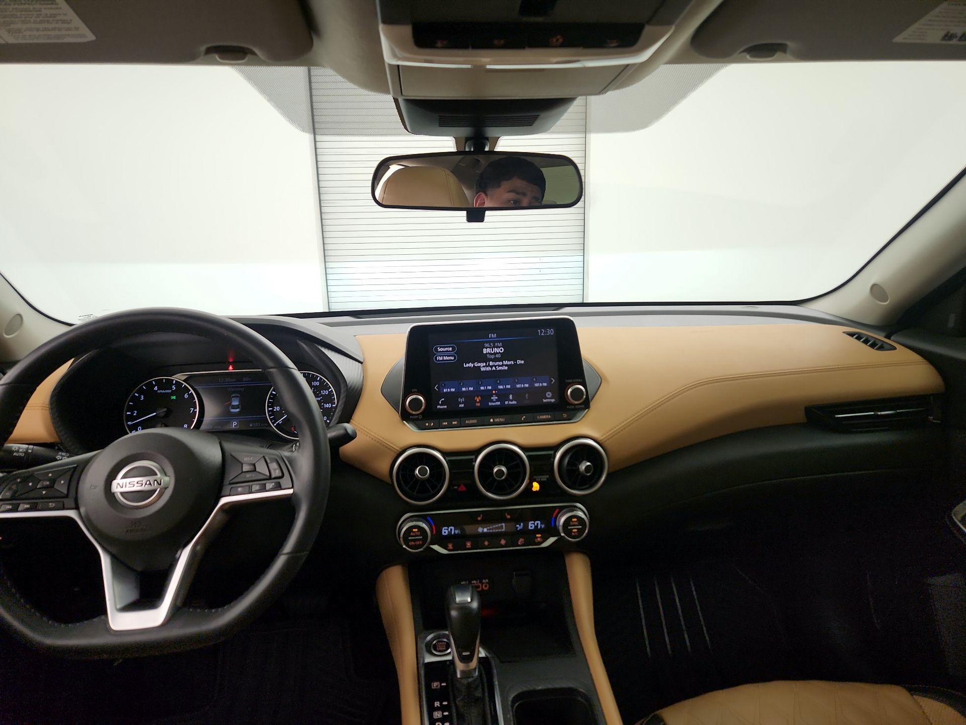 Thumbnail: 2020 Nissan Sentra - 9