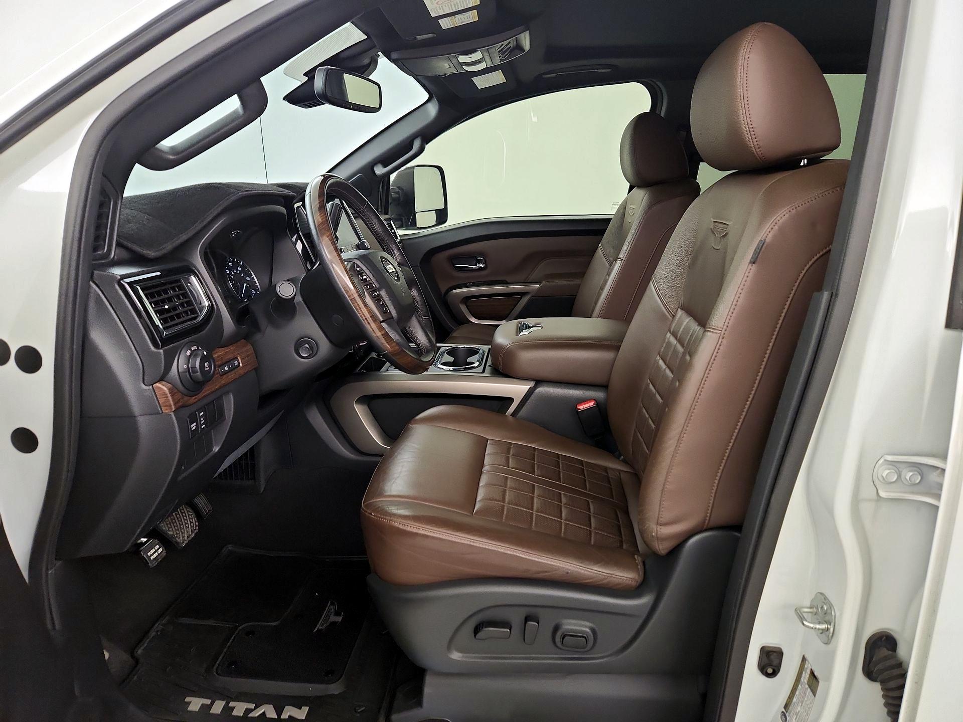 Thumbnail: 2020 Nissan Titan - 11