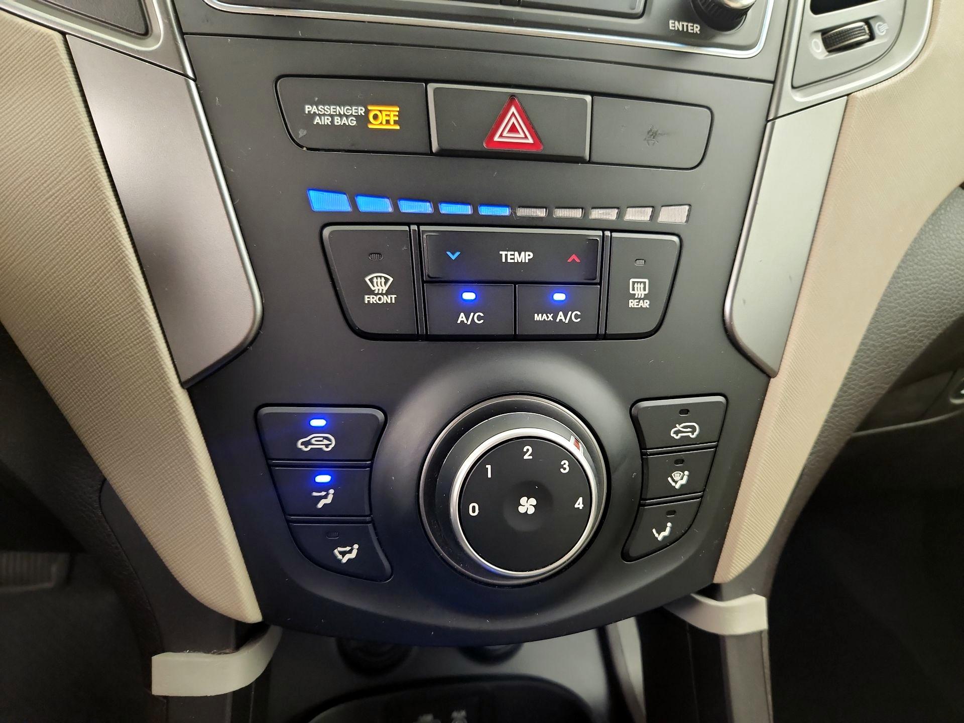 Thumbnail: 2018 Hyundai Santa Fe - 16